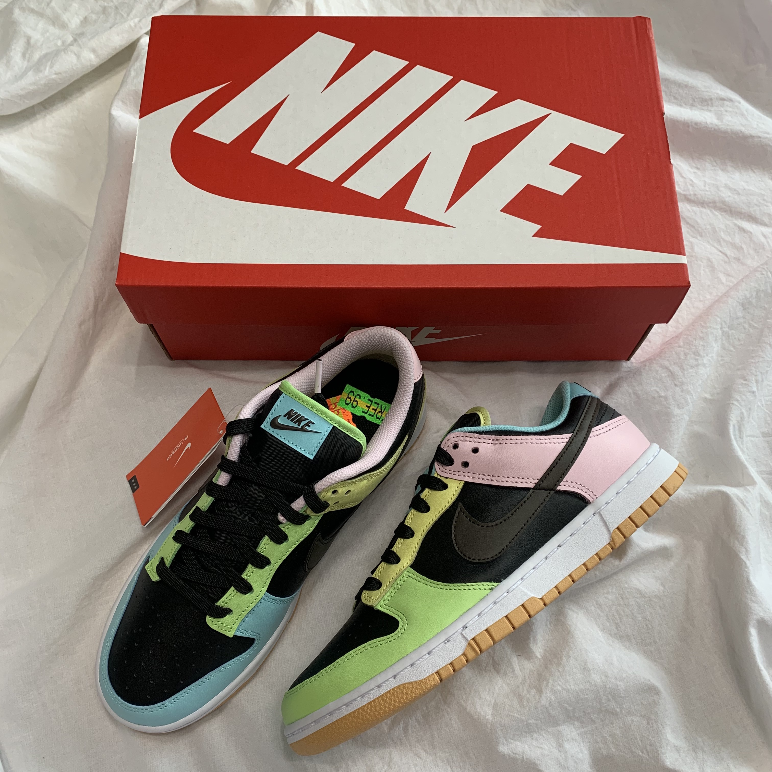 Nike Dunk Low SE Free.99 Black 착용 스타일 - 2