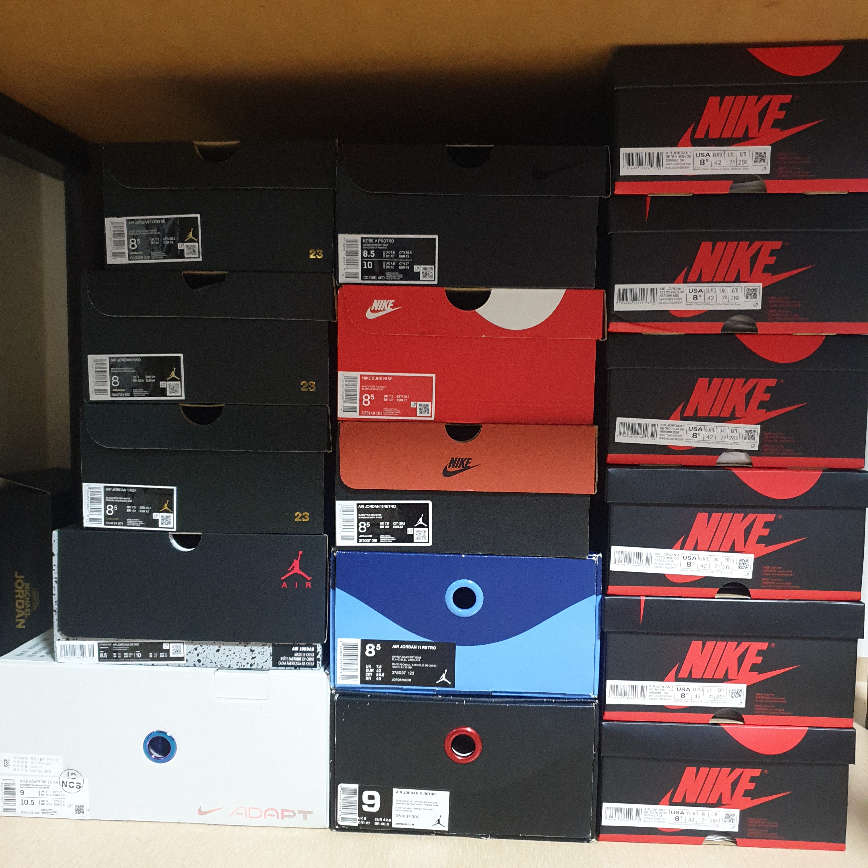 Jordan 11 Retro Bred 2019, Jordan 1 Retro High OG University Blue 착용 스타일