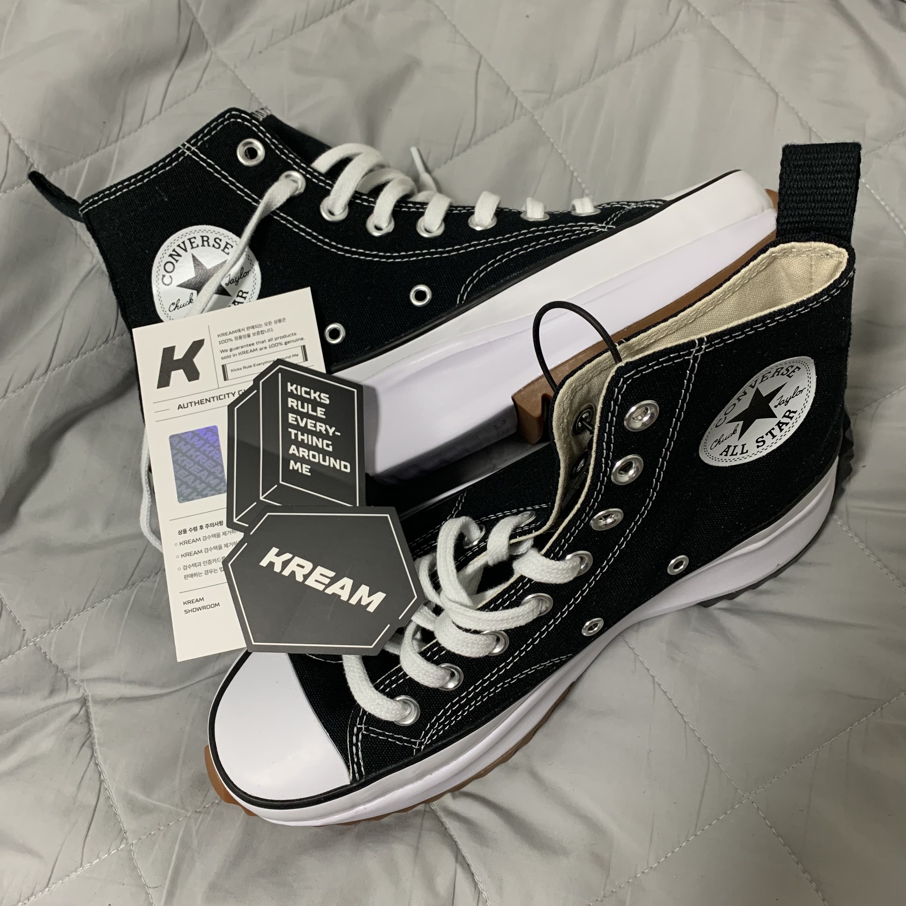 Converse Run Star Hike Hi Black White Gum 착용 스타일