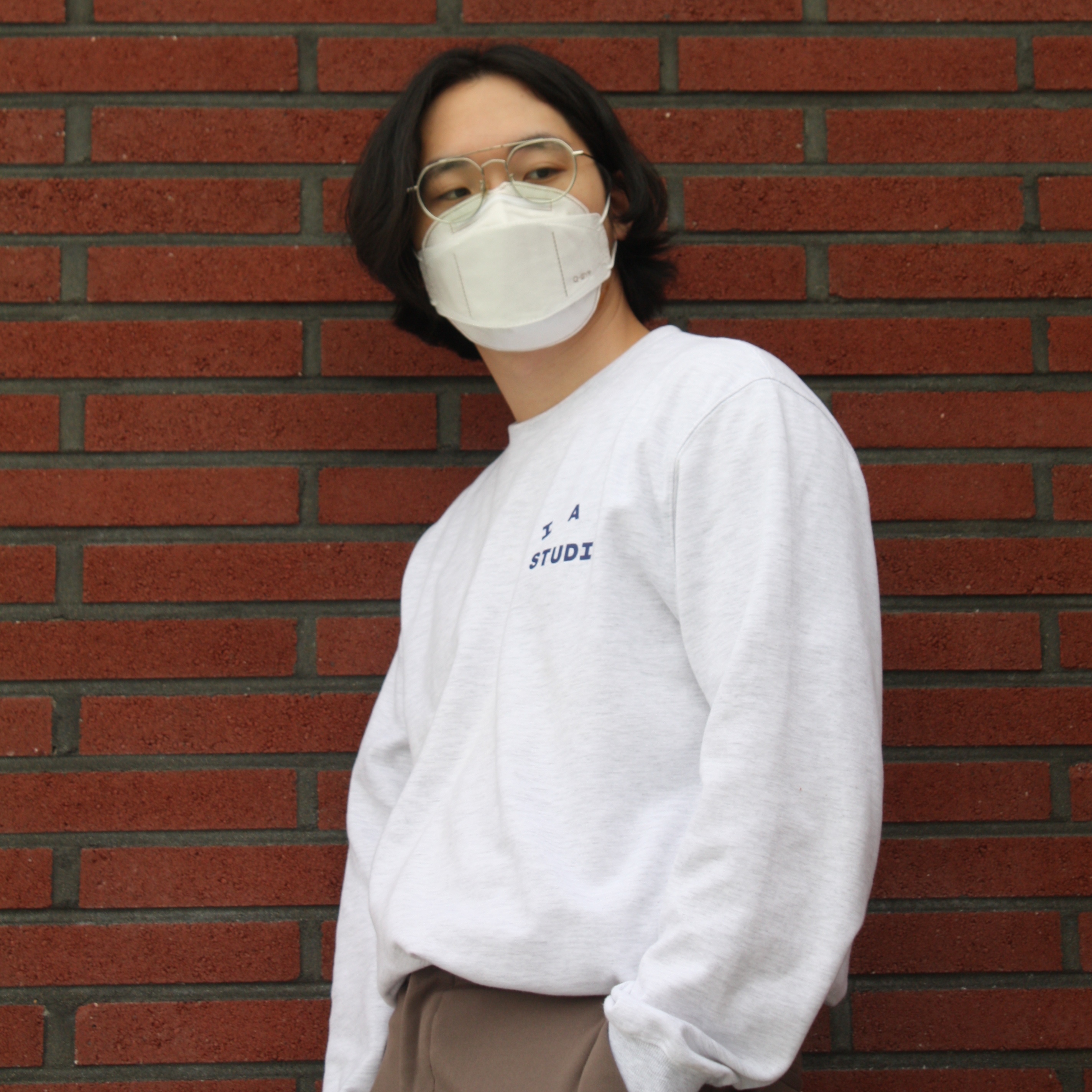 IAB Studio Long Sleeve Light Gray 착용 스타일 - 1