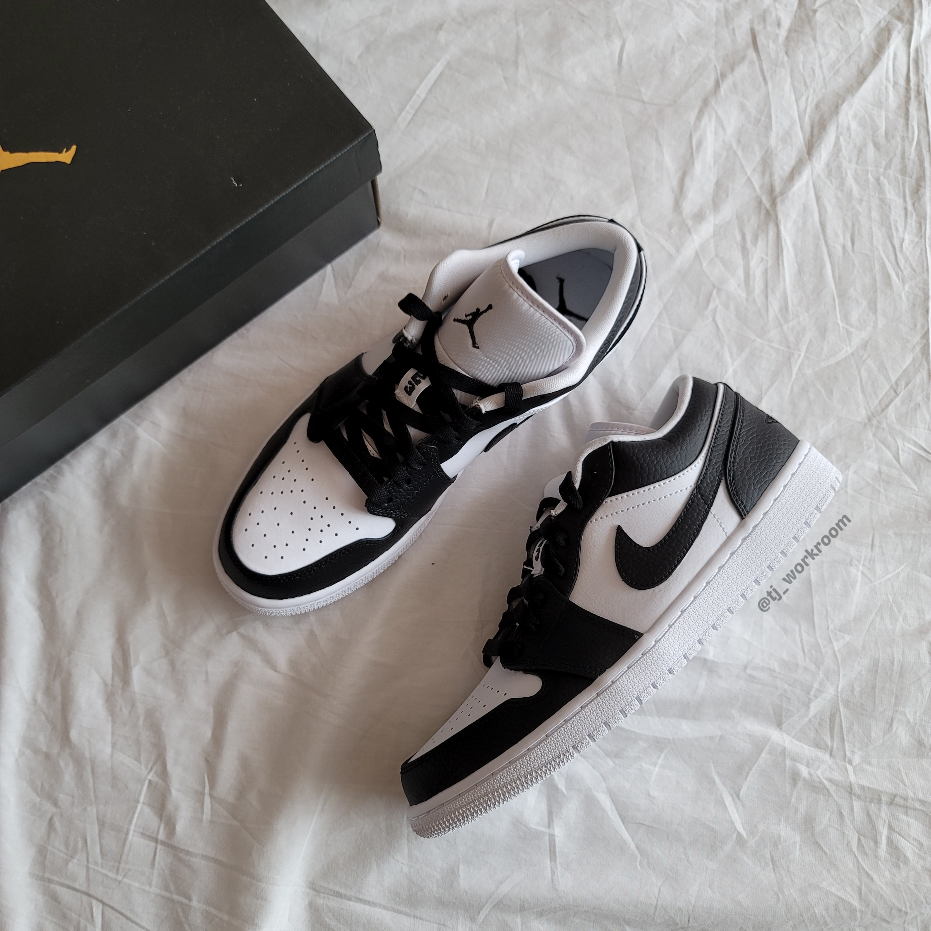 Jordan 1 Low Triple White Tumbled Leather 2020, (W) Jordan 1 Low Triple White 2020 착용 스타일 - 2