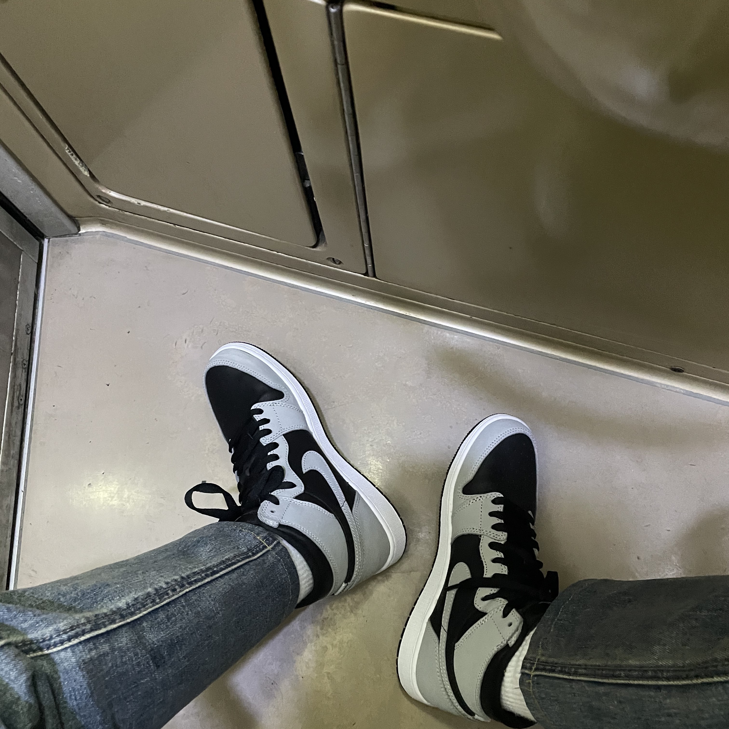(GS) Jordan 1 Retro High OG Shadow 2.0 착용 스타일