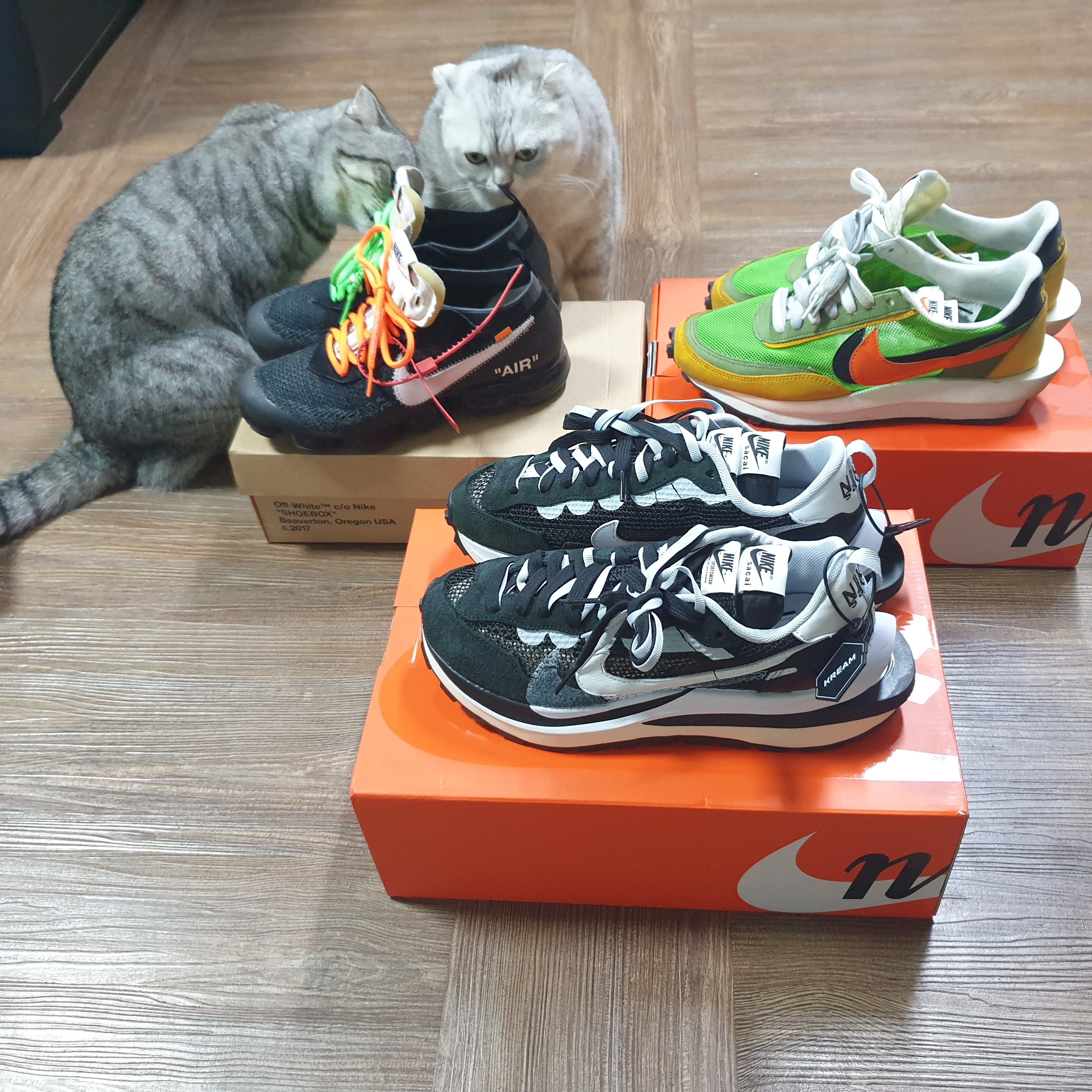 Nike x Off-White Air VaporMax OG Black The Ten, Nike x Sacai LDWaffle Green Multi 착용 스타일