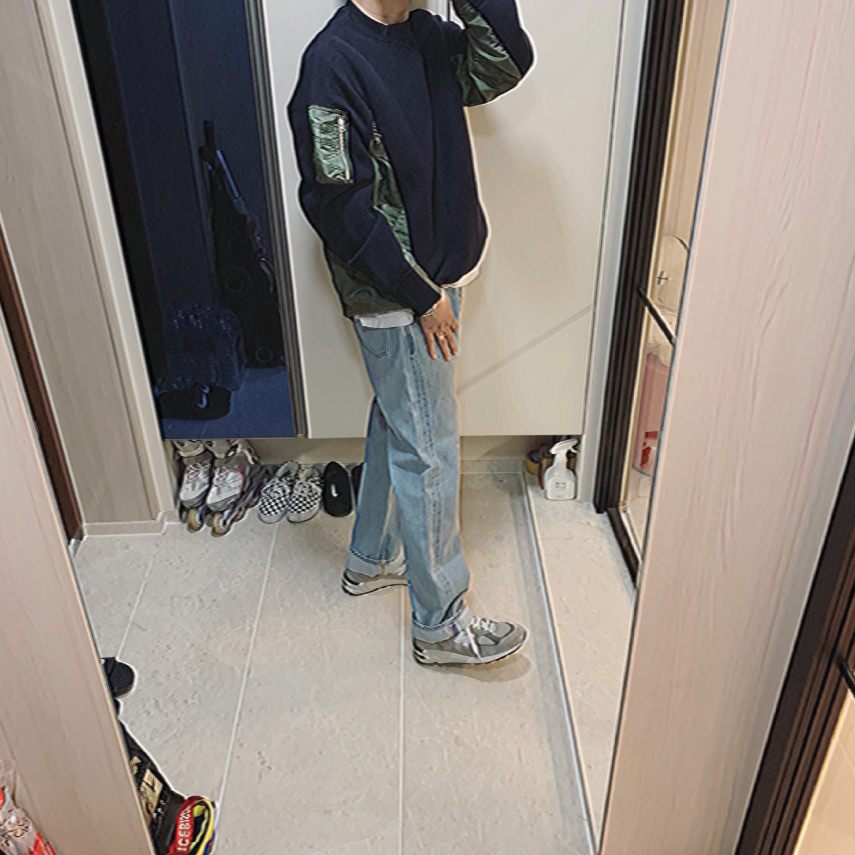 New Balance 990v2 Made in USA Grey 착용 스타일 - 1