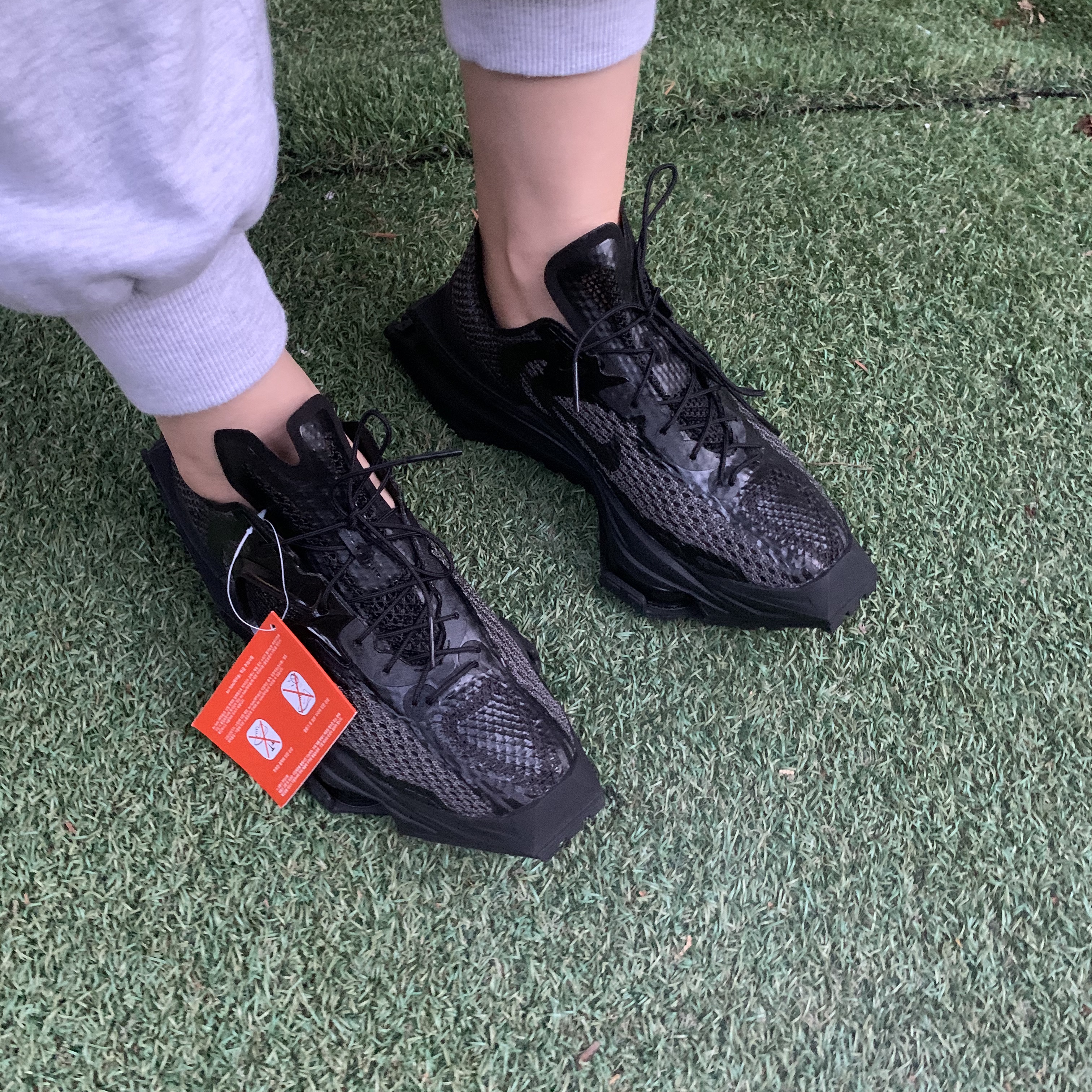 Nike x Matthew M Williams Zoom 004 Triple Black 착용 스타일 - 2