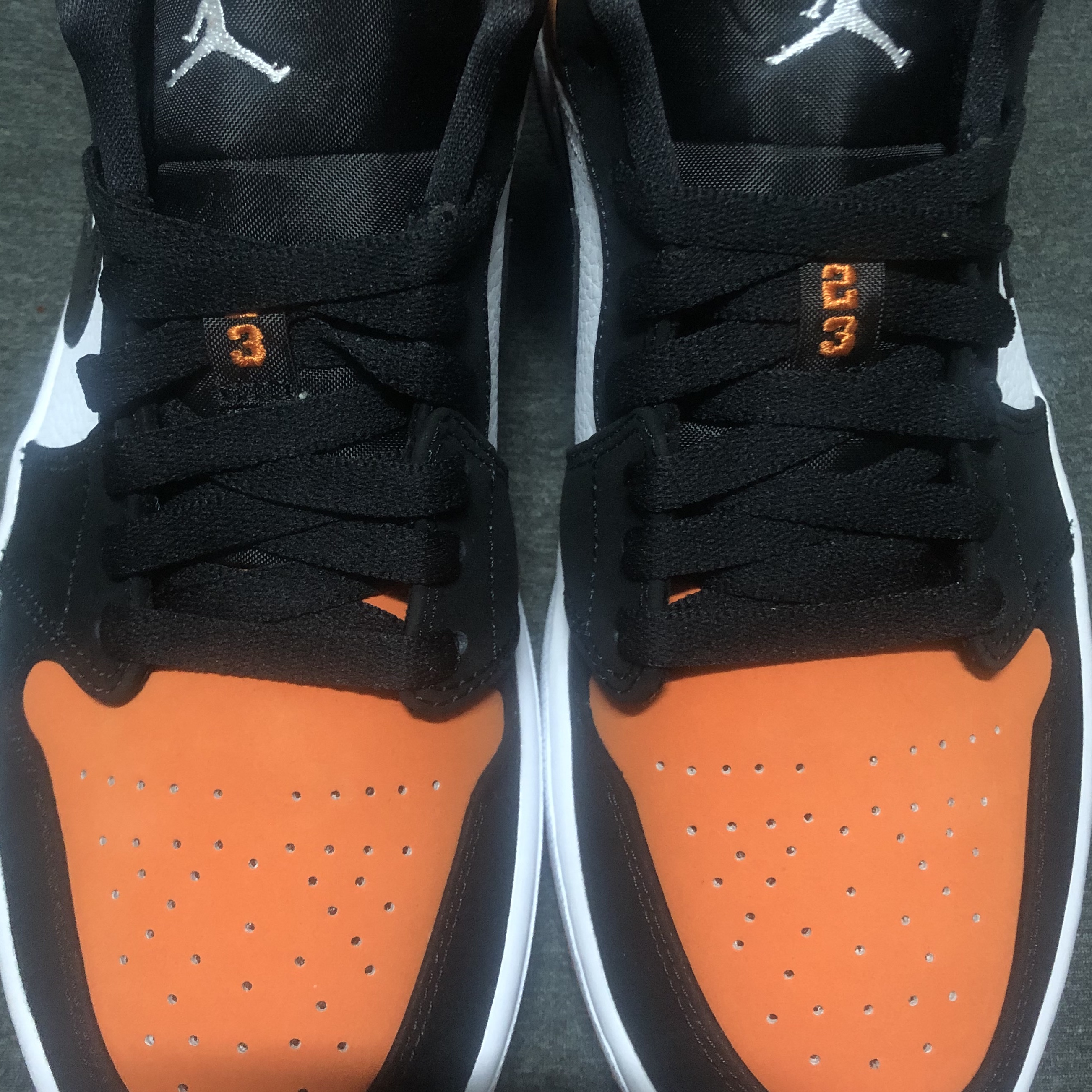 Jordan 1 Low Shattered Backboard 착용 스타일 - 3