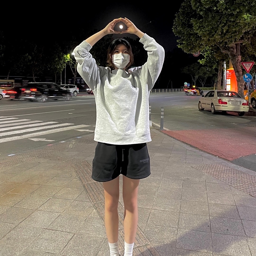 (Kids) Essentials Sweatshorts Black - 21SS, Essentials Sweatshorts Black - 21SS 착용 스타일