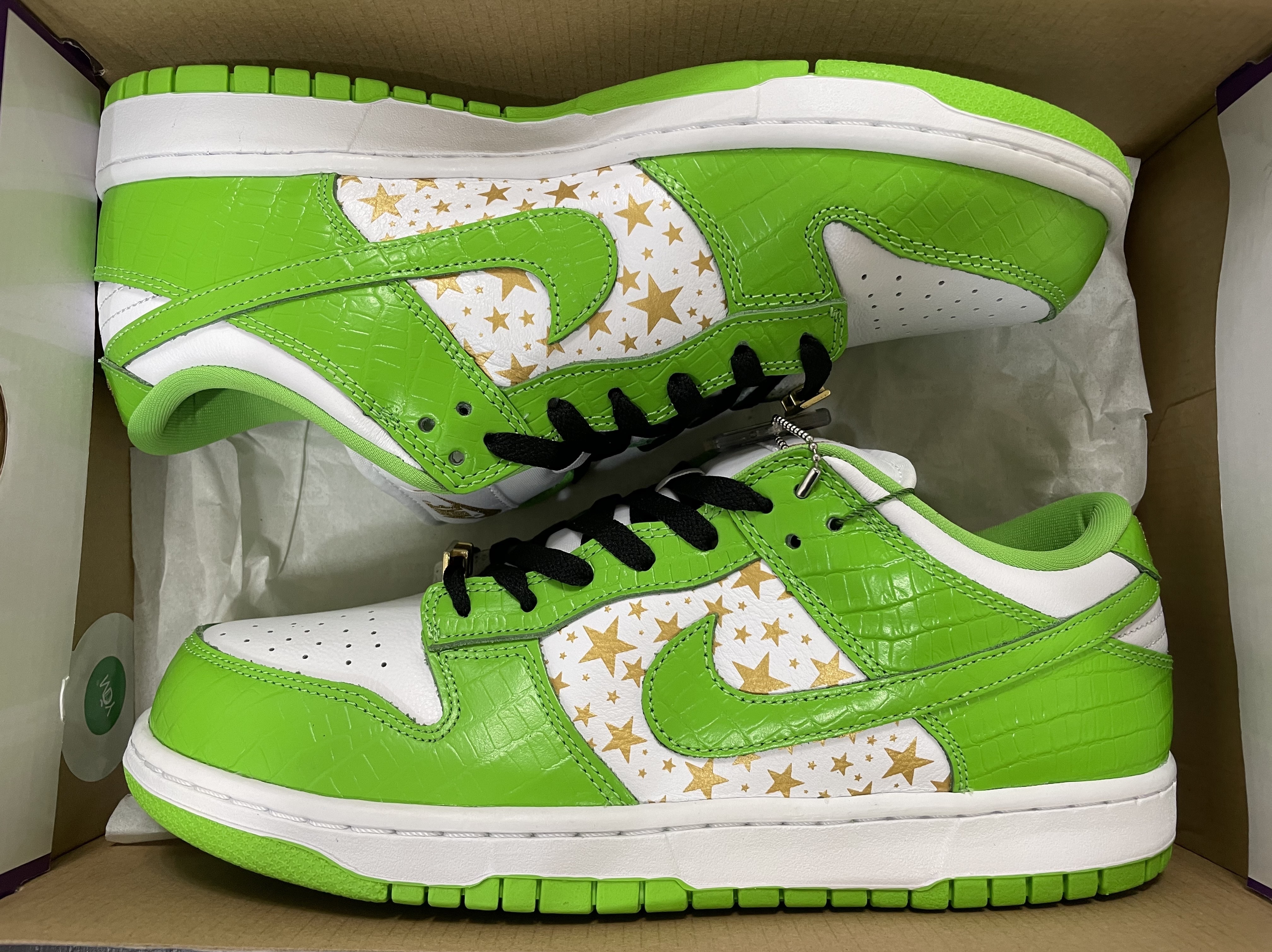 Nike x Supreme SB Dunk Low Mean Green 착용 스타일 - 4