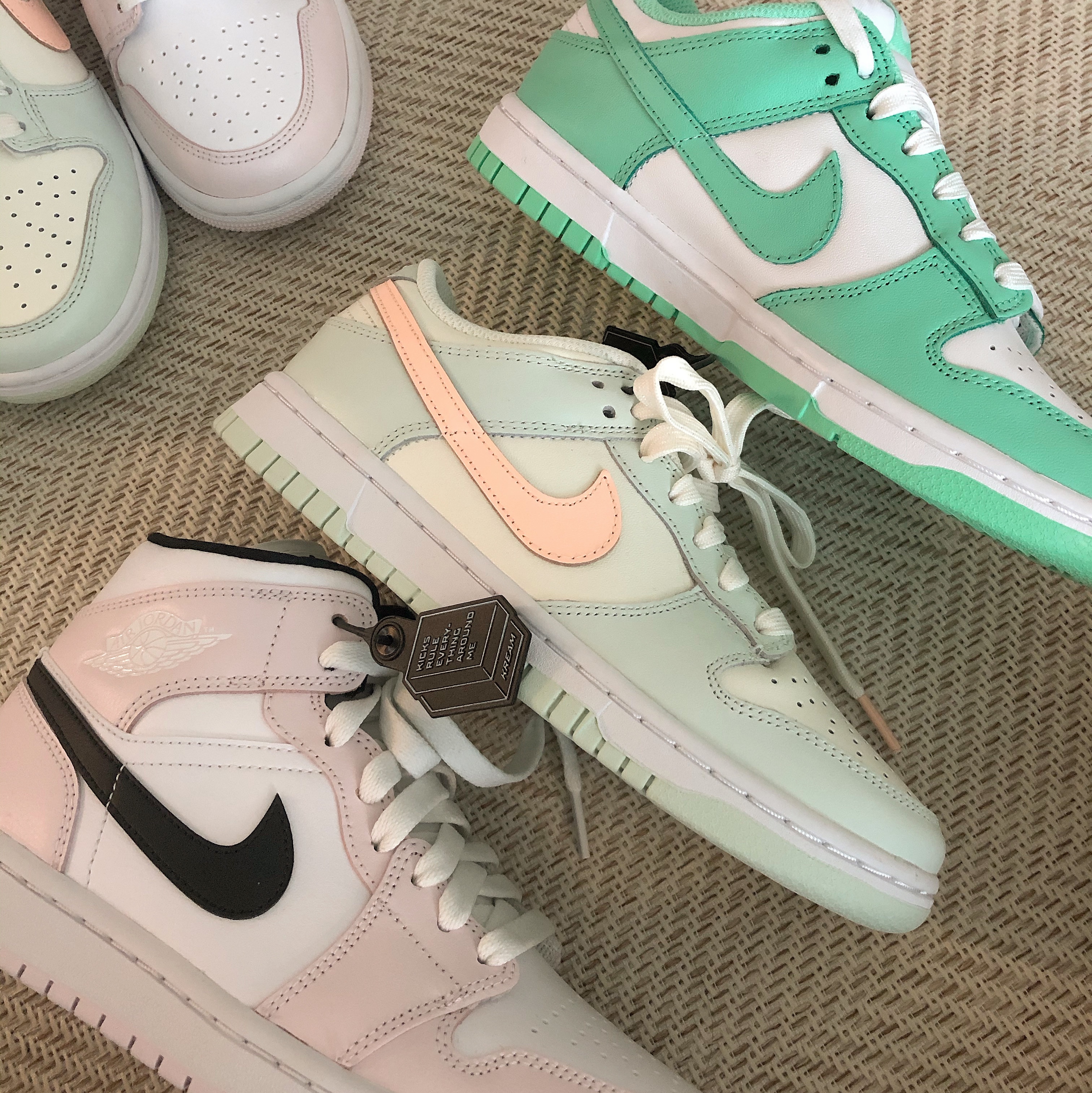 (W) Nike Dunk Low Green Glow, (W) Nike Dunk Low Barely Green 착용 스타일