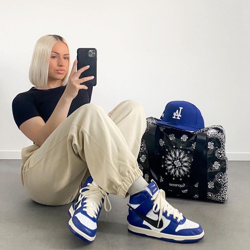 Nike x Ambush Dunk High Deep Royal Blue 착용 스타일 - 2