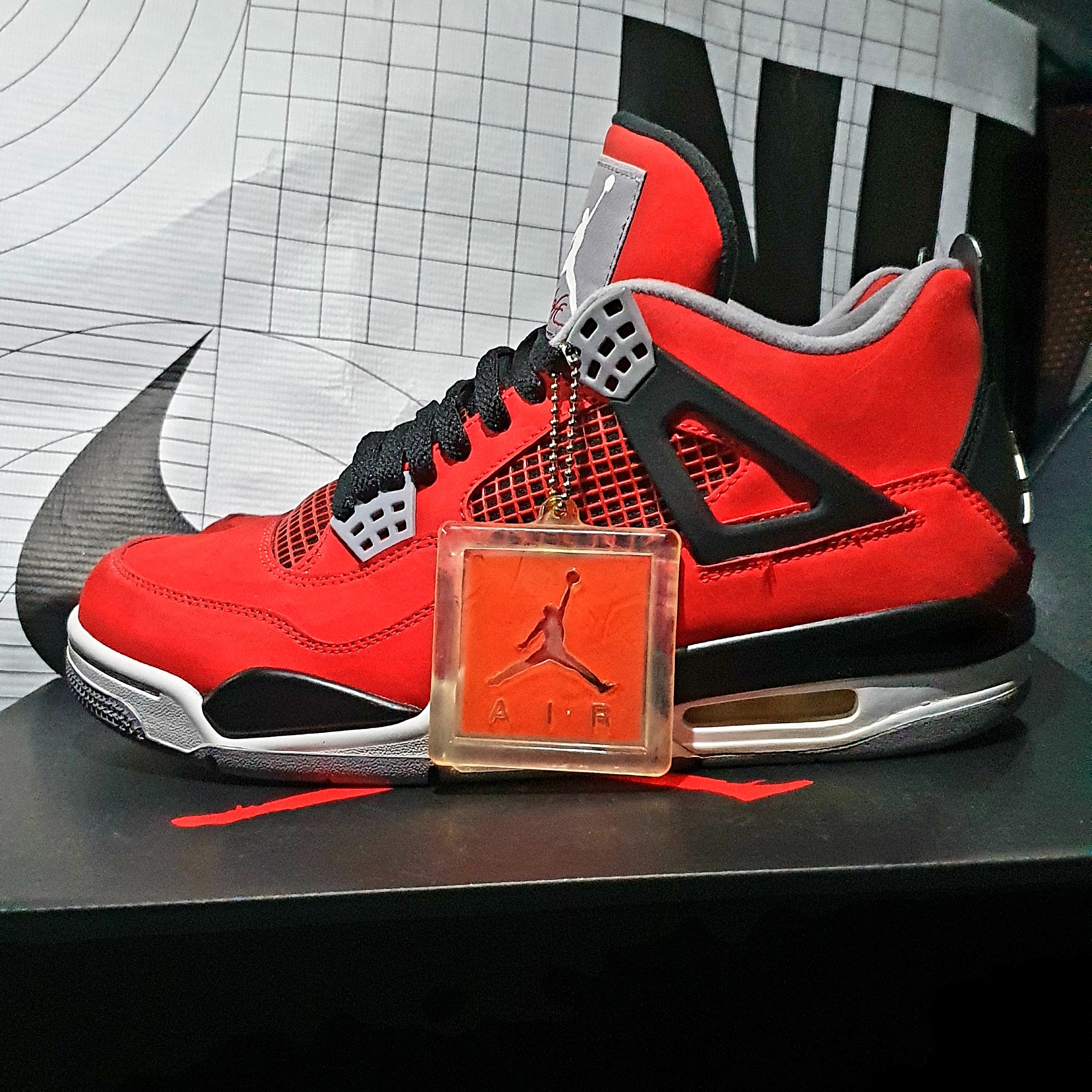 Jordan 4 Retro Toro Bravo 착용 스타일 - 2