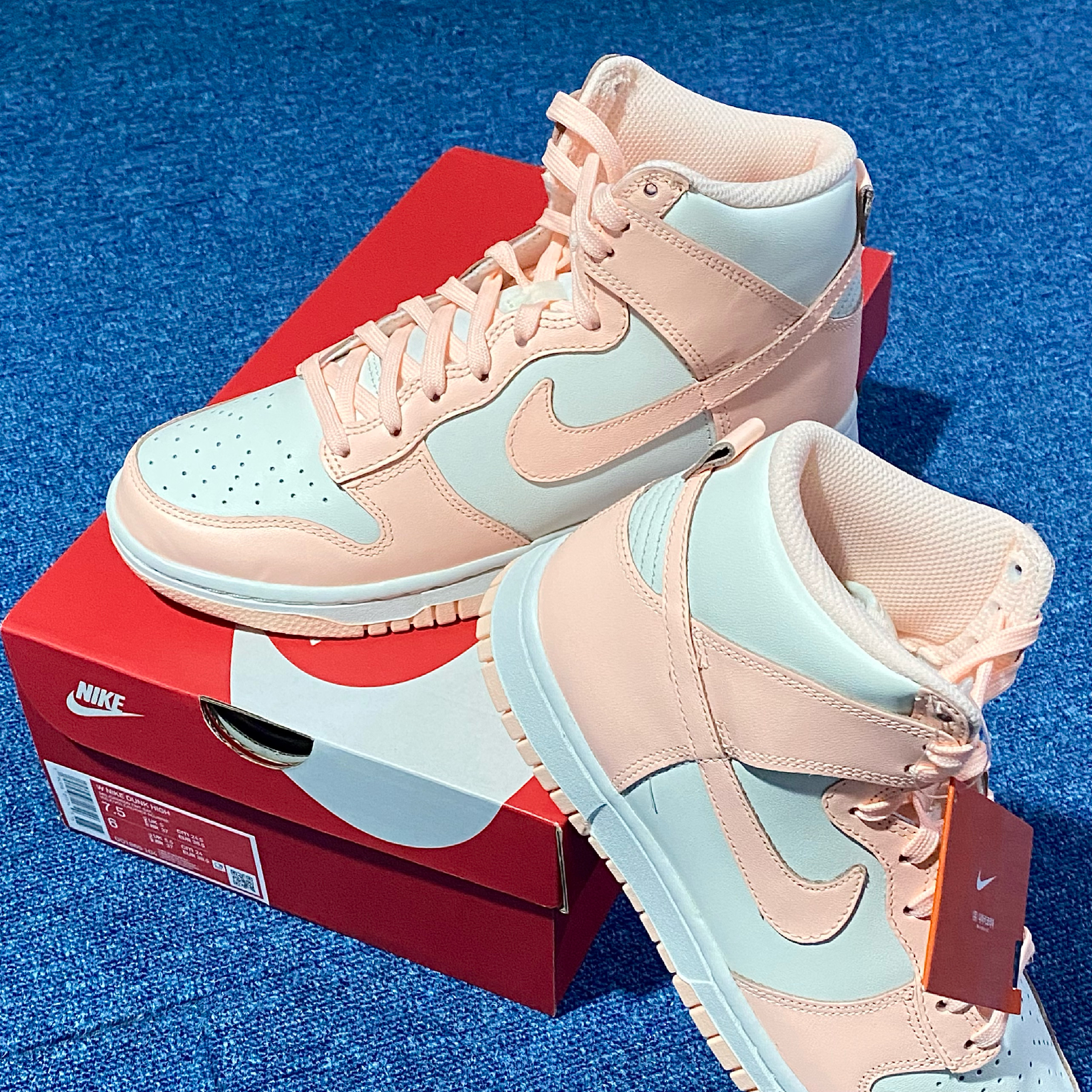 (W) Nike Dunk High Crimson Tint 착용 스타일