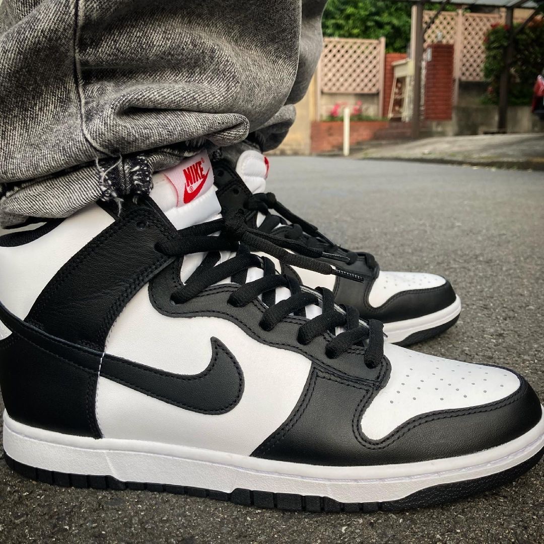 (W) Nike Dunk High Black and White 착용 스타일 - 2