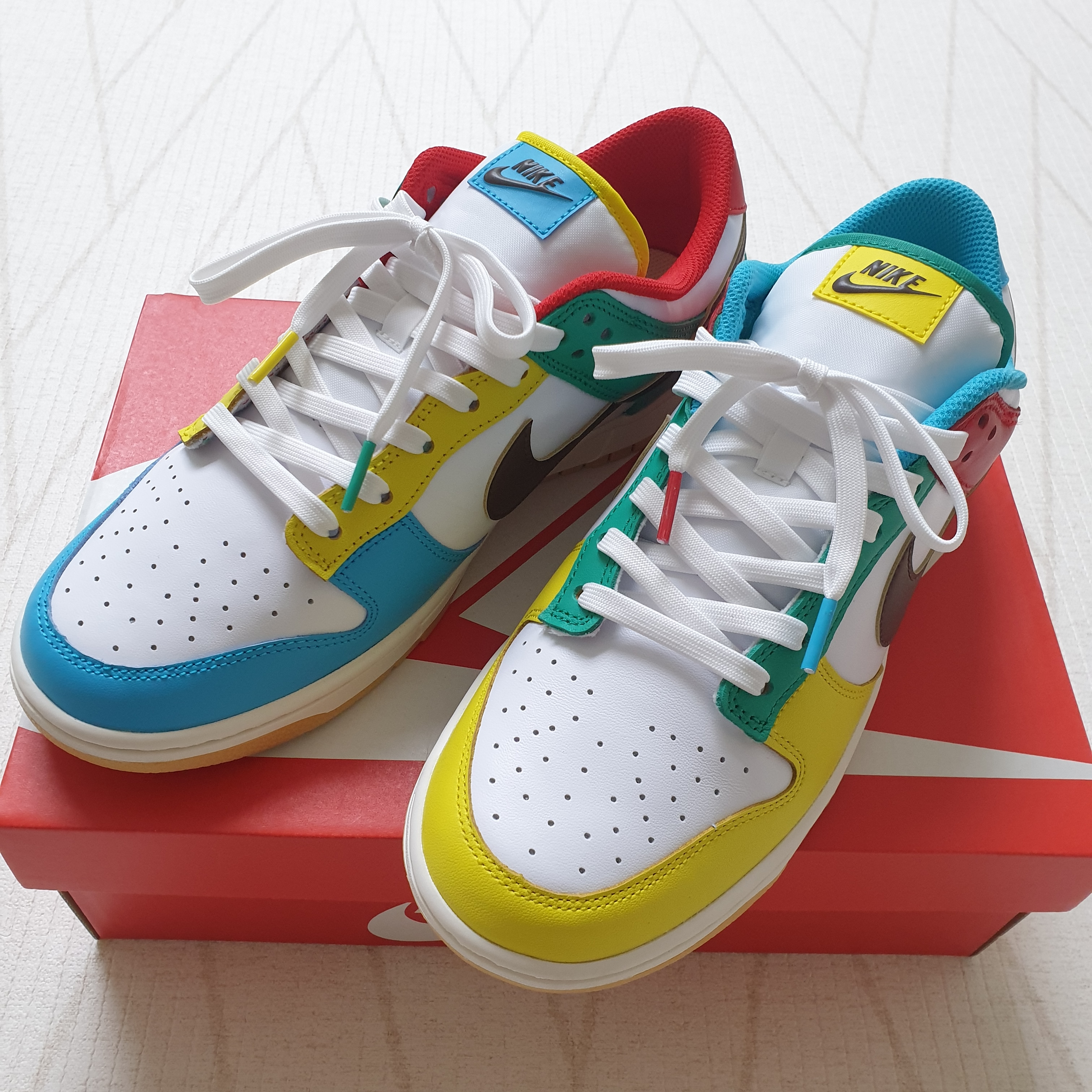 Nike Dunk Low SE Free.99 White 착용 스타일 - 1