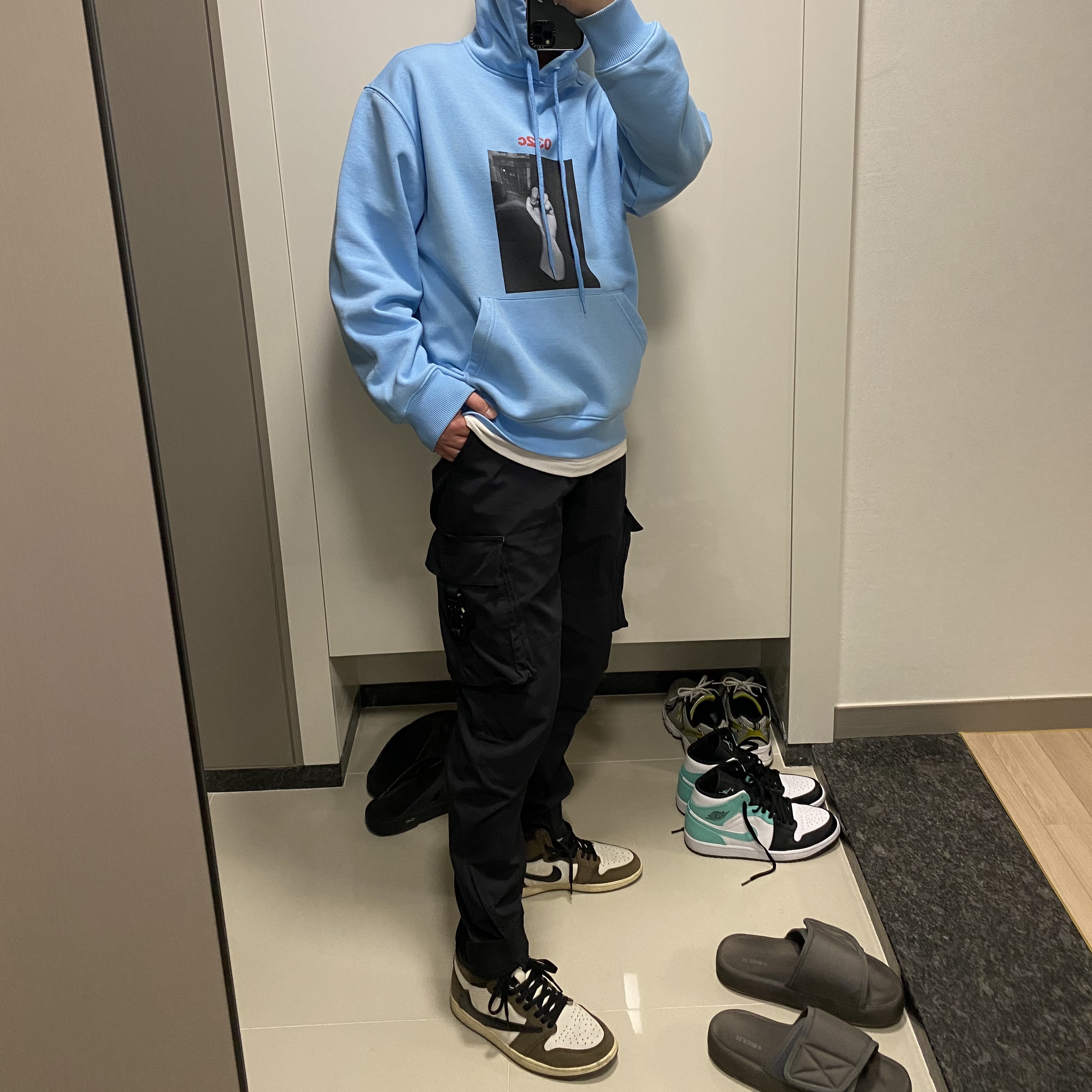 Jordan 1 x Travis Scott Retro High OG SP Mocha 착용 스타일