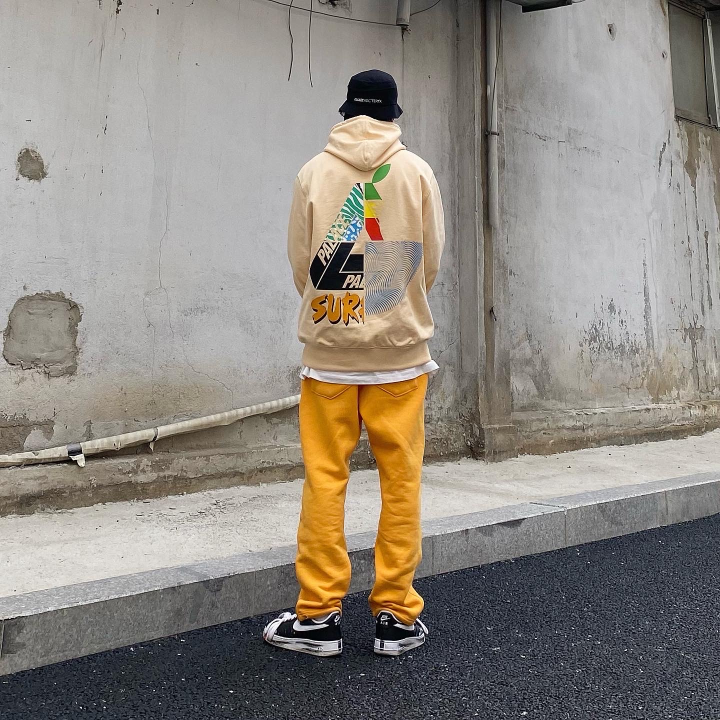 Palace Mix Up Hood Yellow - 21SS, Palace x Arc'teryx Sinsolo Hat Black - 20FW 착용 스타일 - 2