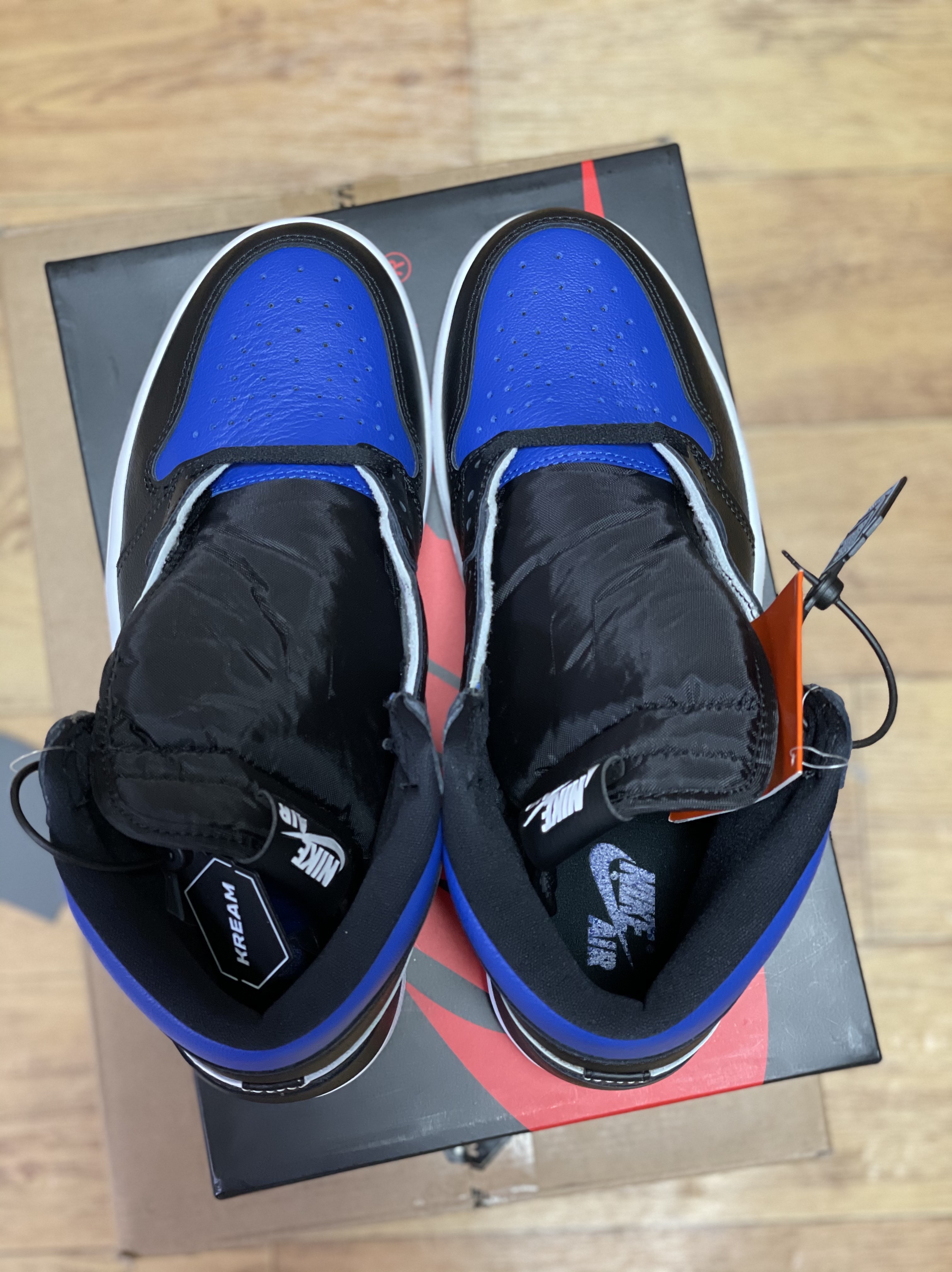 Jordan 1 Retro High OG Royal Toe 착용 스타일 - 4