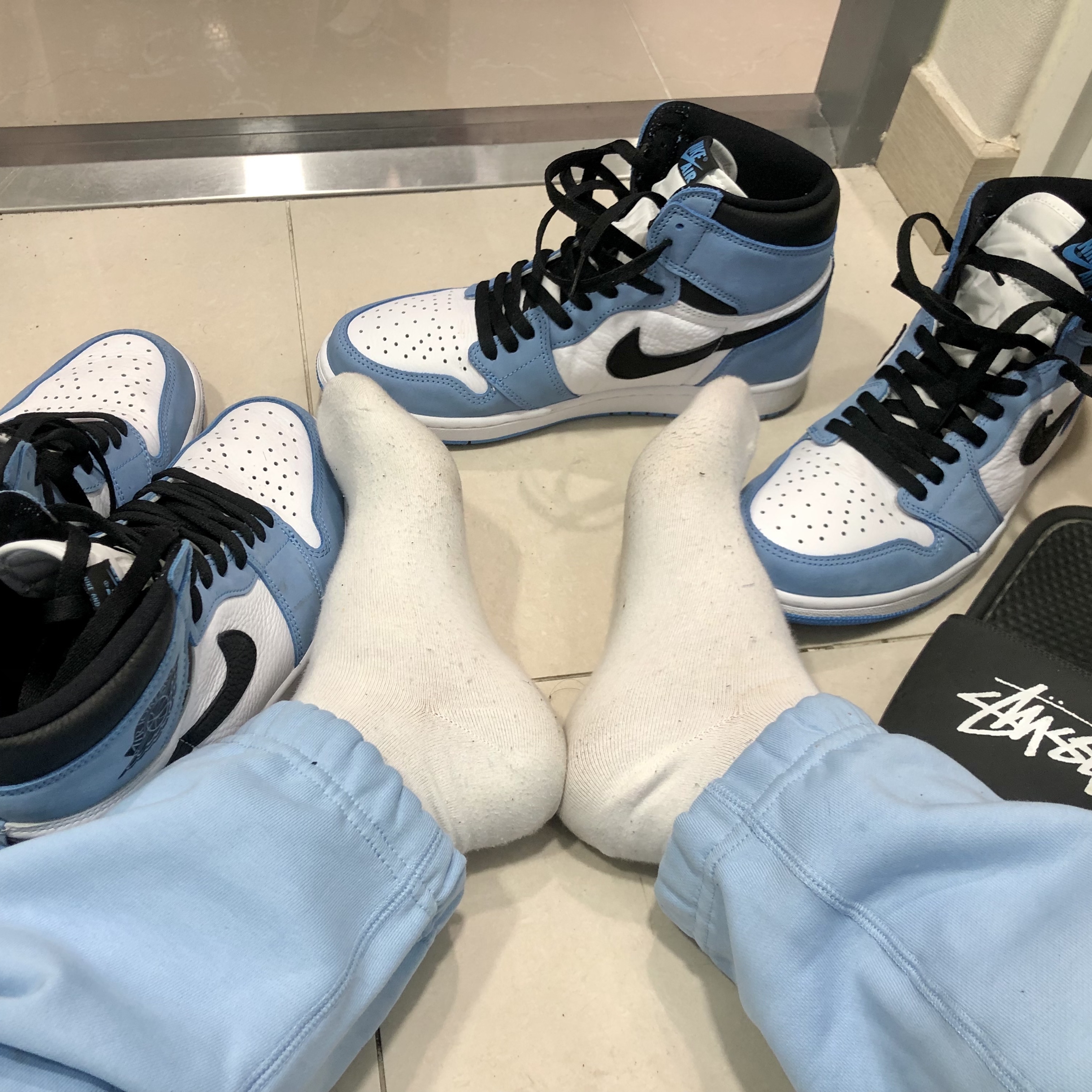 Jordan 1 Retro High OG University Blue, Nike NRG Solo Swoosh Fleece Pants Psychic Blue - US/EU 착용 스타일