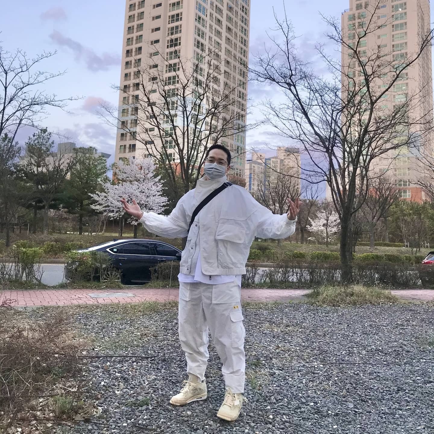 (W) Jordan 4 x Off-White Retro SP Sail 착용 스타일