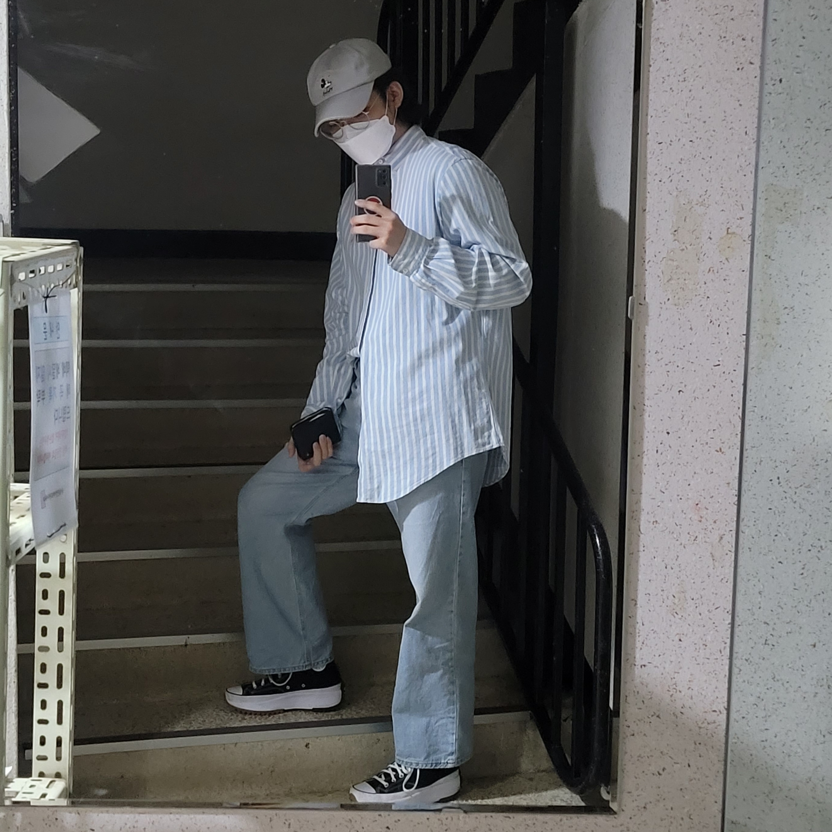 Converse Run Star Hike Hi Black White Gum 착용 스타일