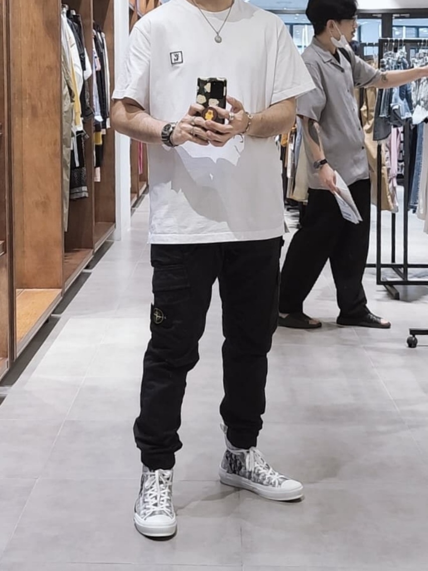 Dior B23 High Dior Oblique White & Black 착용 스타일