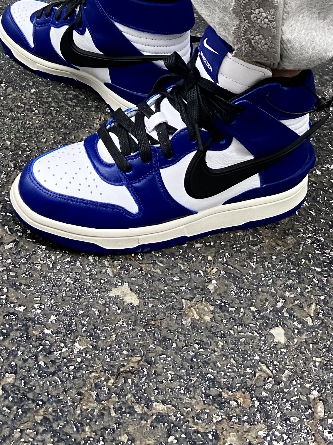 Nike x Ambush Dunk High Deep Royal Blue 착용 스타일 - 3