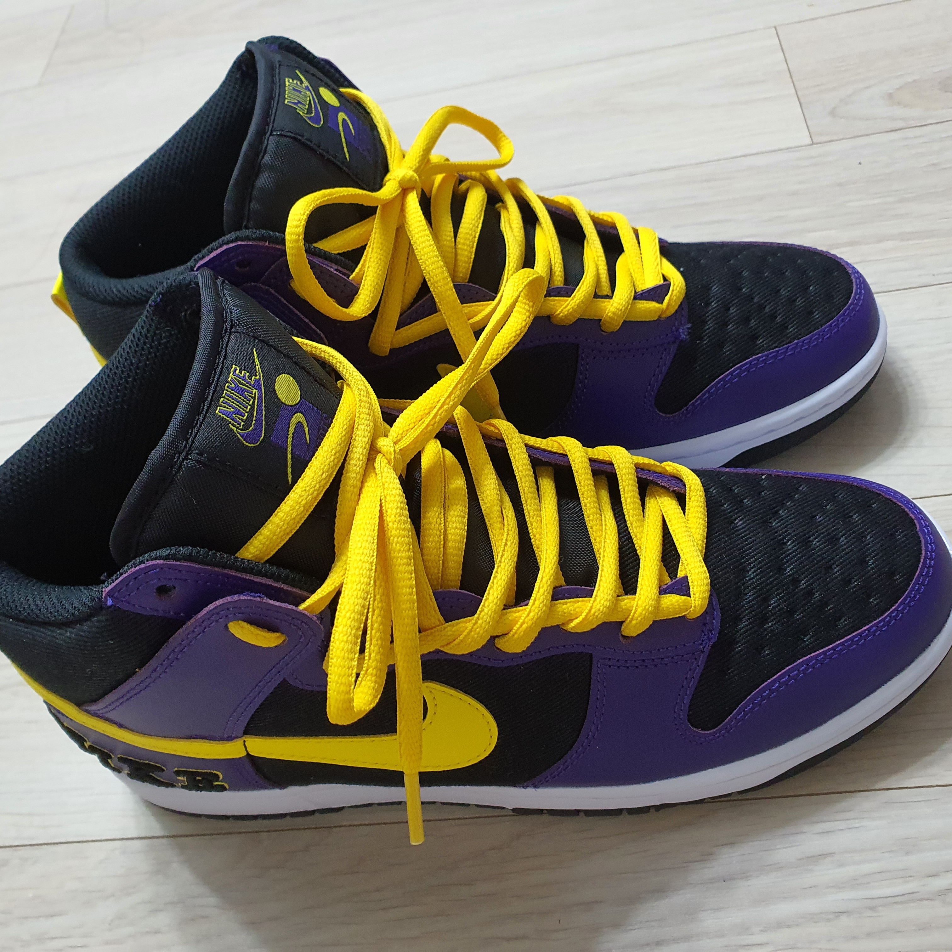 Nike Dunk High PRM EMB Court Purple 착용 스타일 - 1