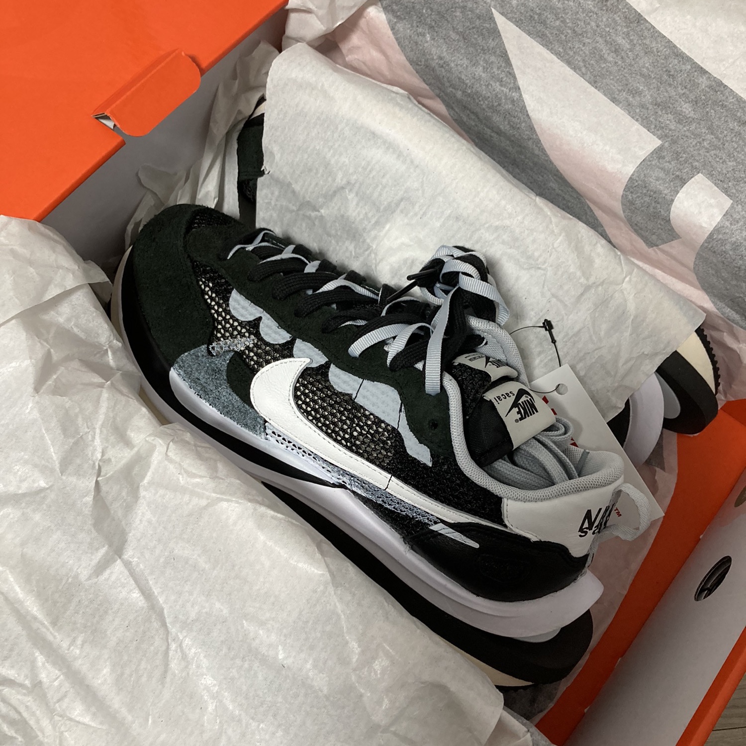 Nike x Sacai VaporWaffle Black White 착용 스타일