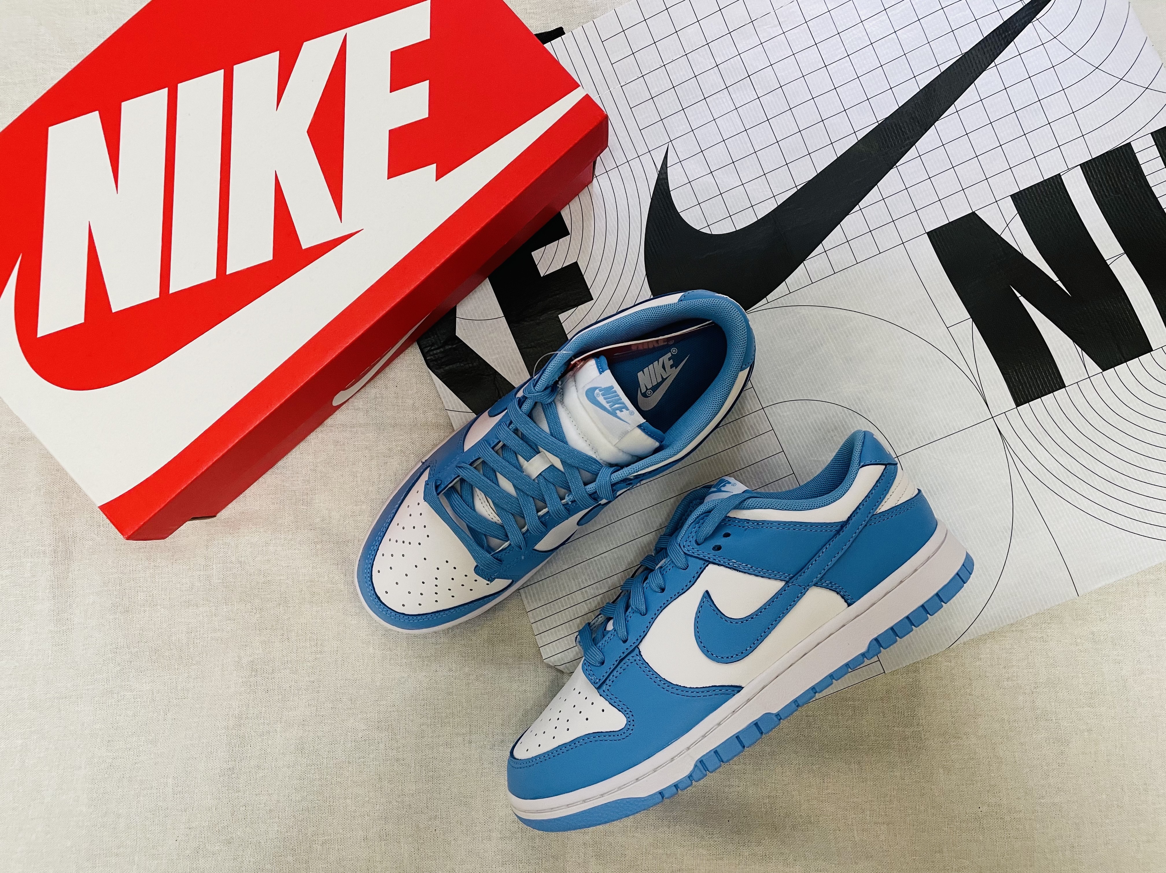 Nike Dunk Low Retro University Blue 착용 스타일 - 1
