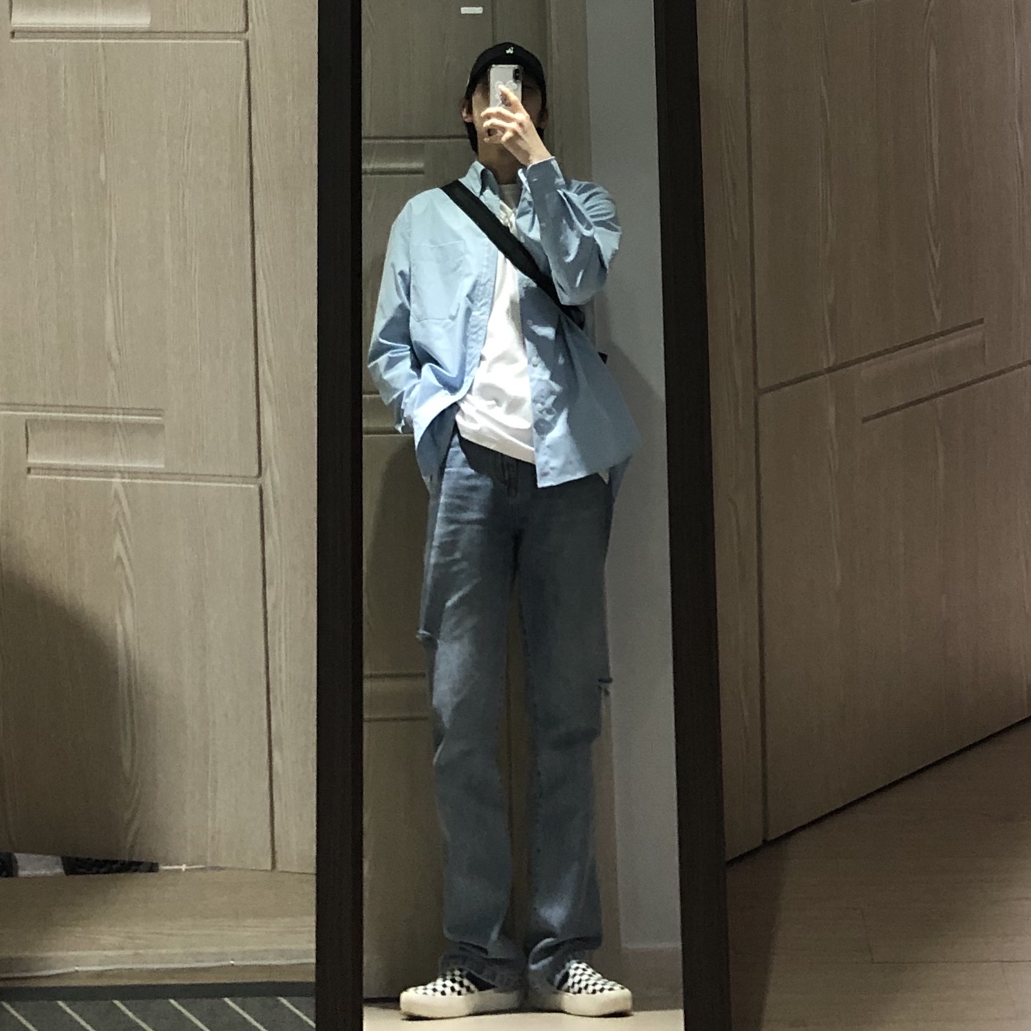 Vans Checkerboard Comfycush One Black 착용 스타일
