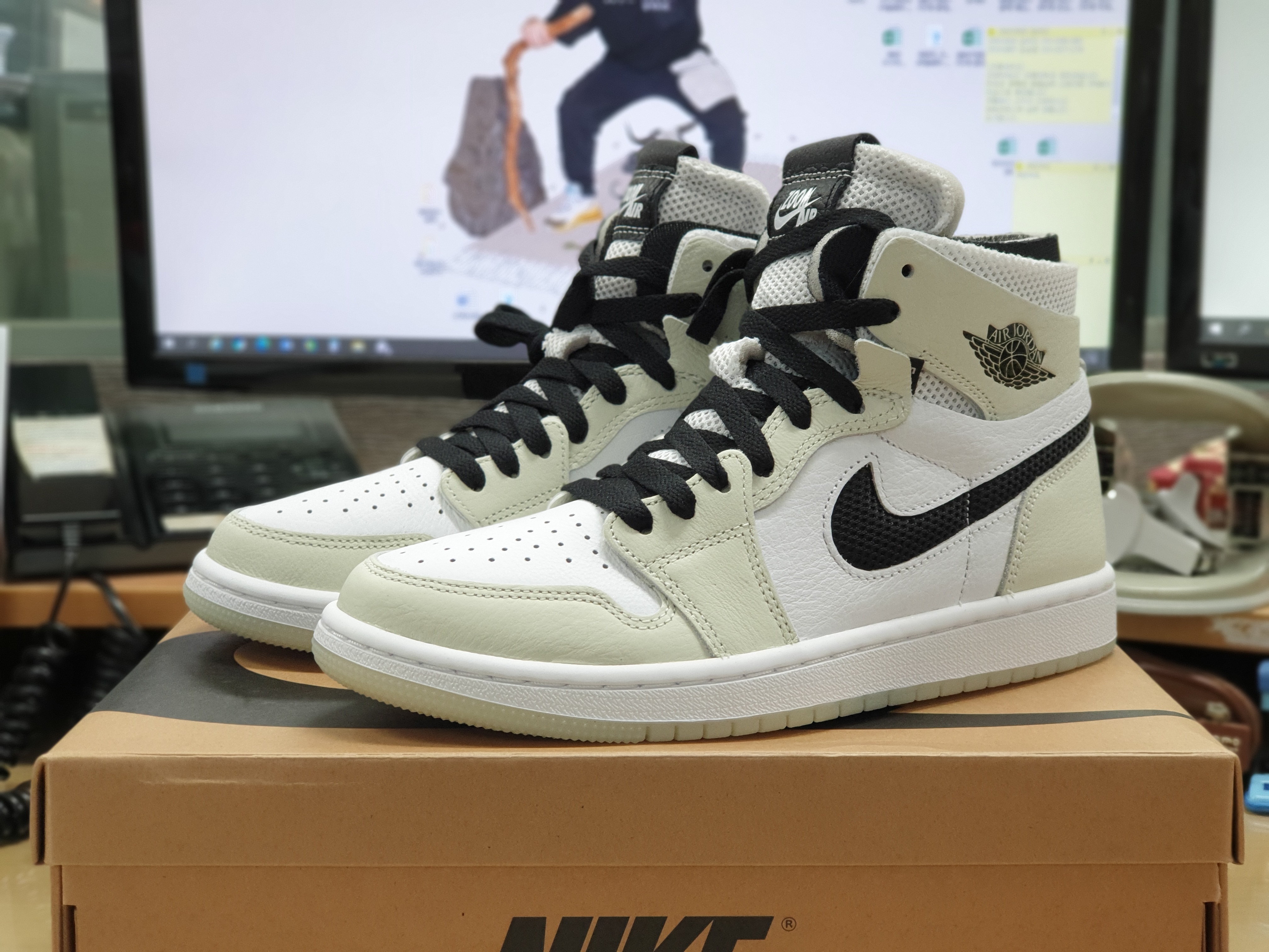 (W) Jordan 1 Zoom Air CMFT Light Bone 착용 스타일