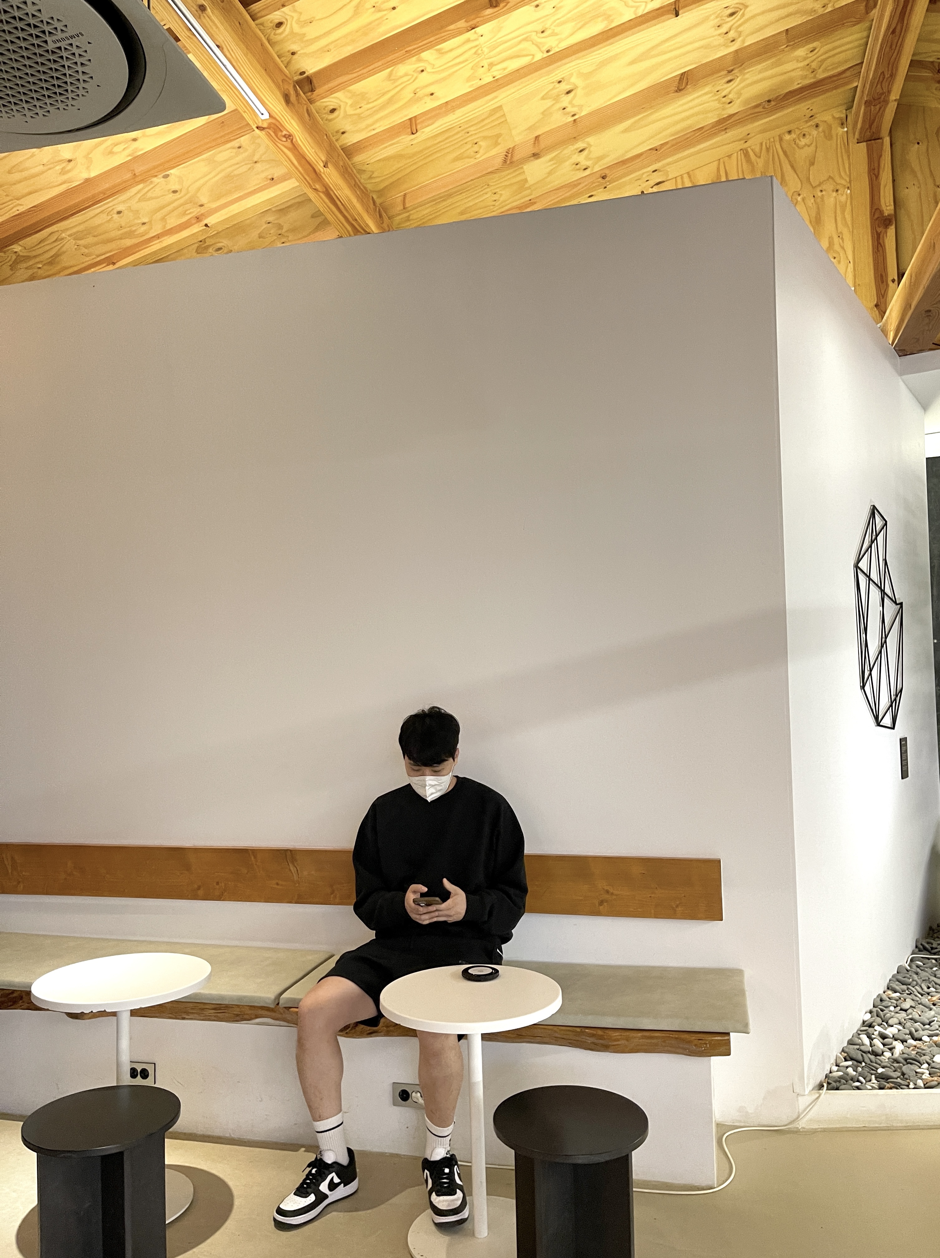 Essentials Sweatshorts Black - 21SS, Essentials Pull-Over Crewneck Sweatshirt Black - 21SS 착용 스타일 - 2
