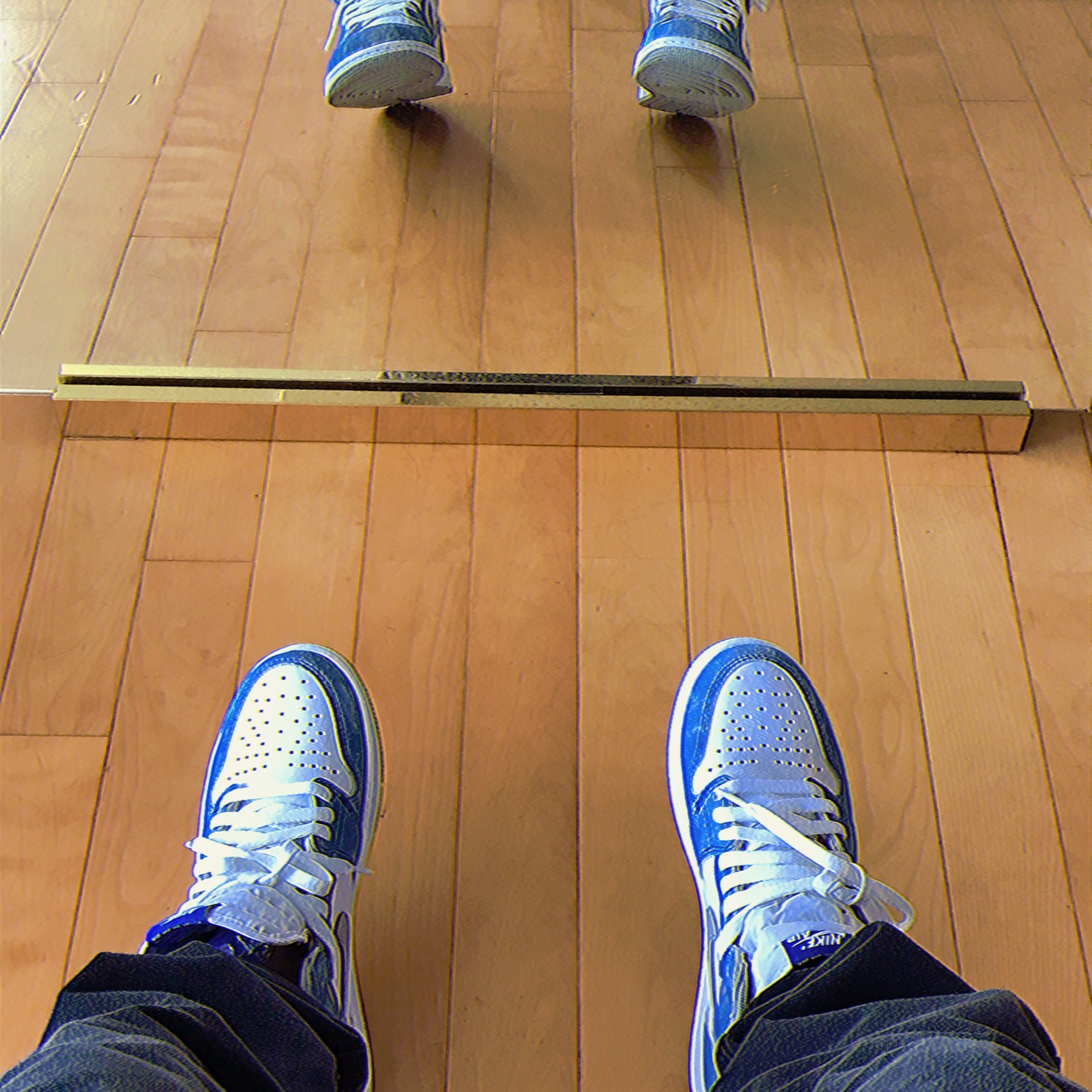 Jordan 1 Retro High OG Hyper Royal 착용 스타일 - 2