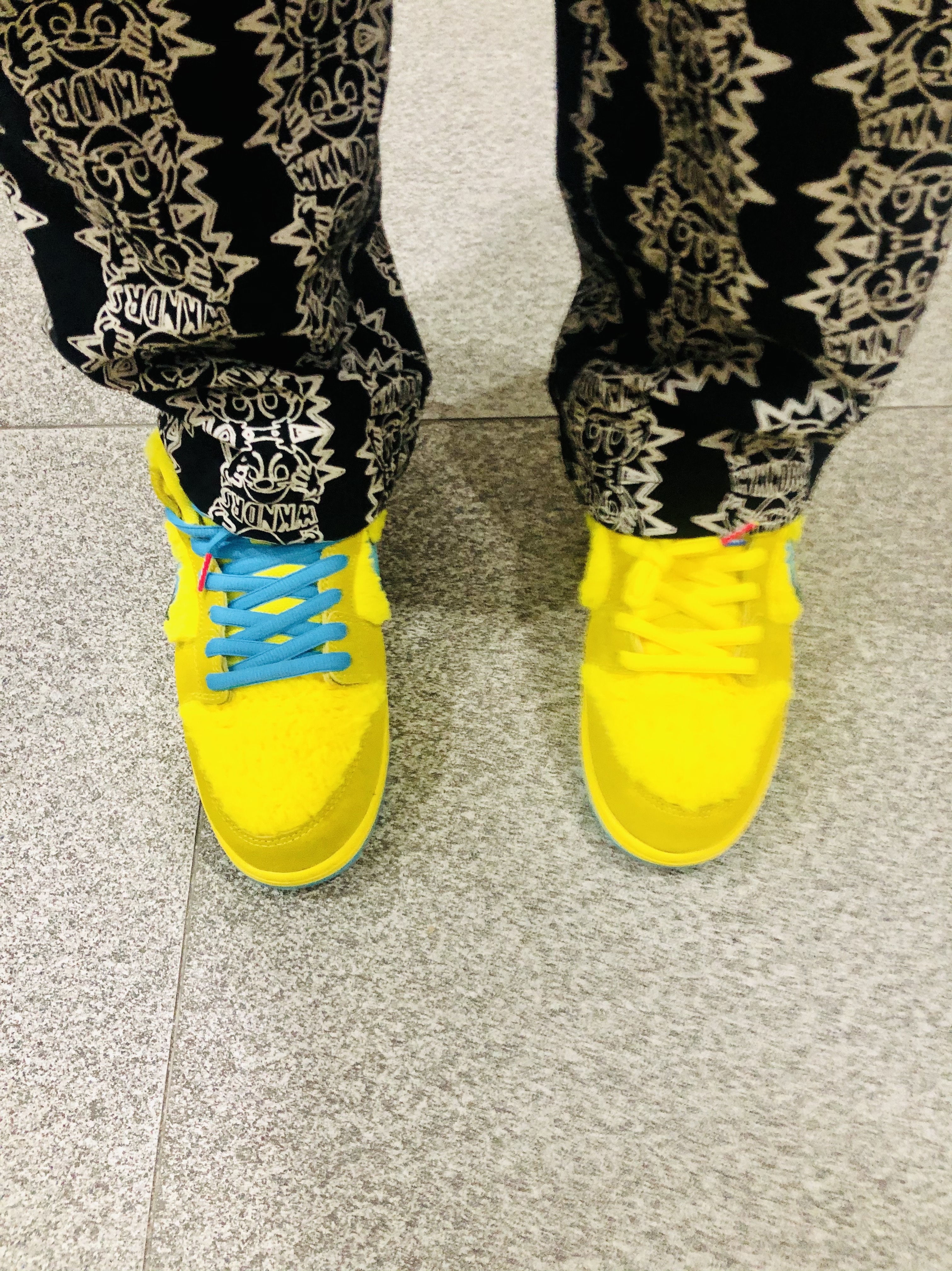 Nike x Grateful Dead SB Dunk Low Yellow Bear 착용 스타일 - 1
