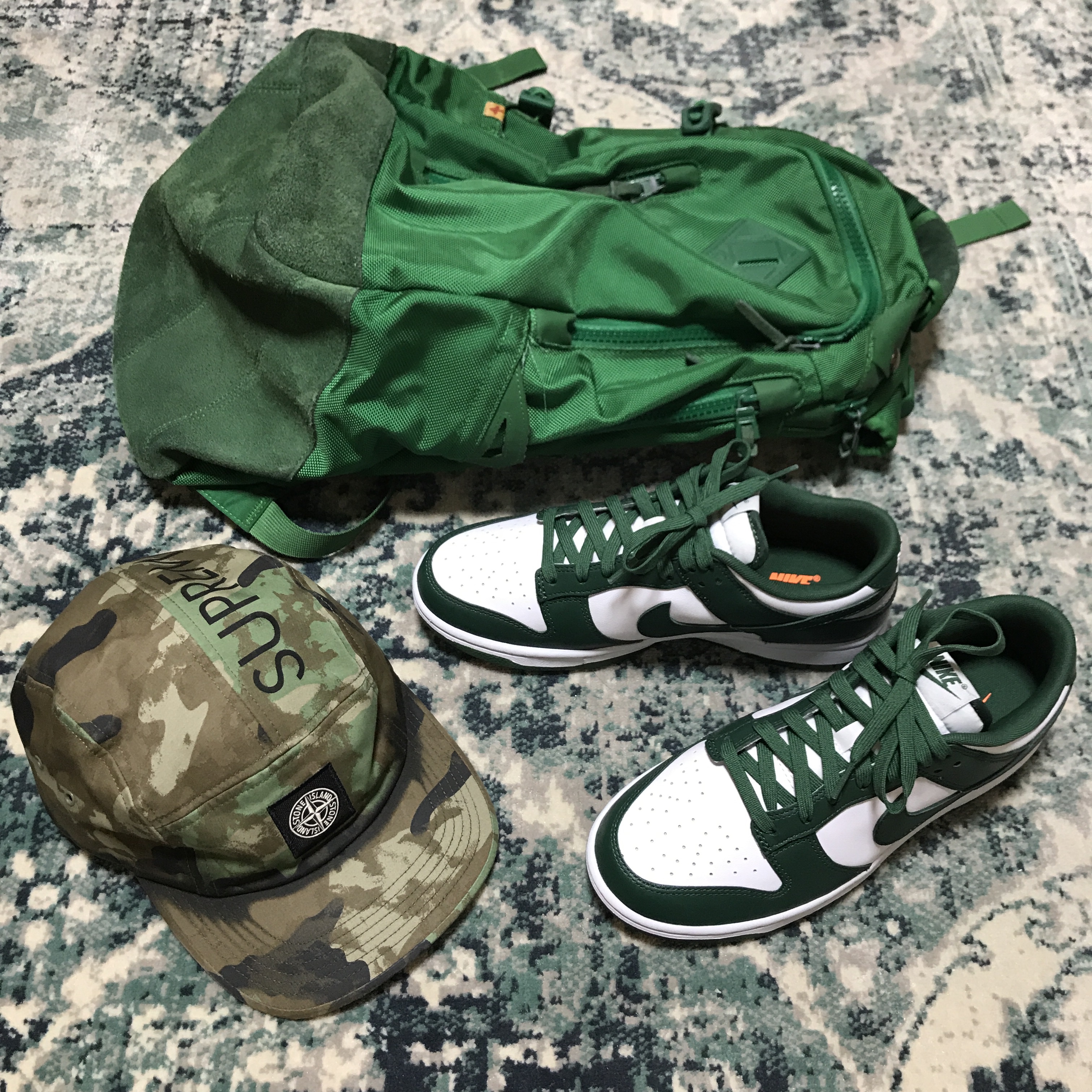 Nike Dunk Low Retro Varsity Green 착용 스타일