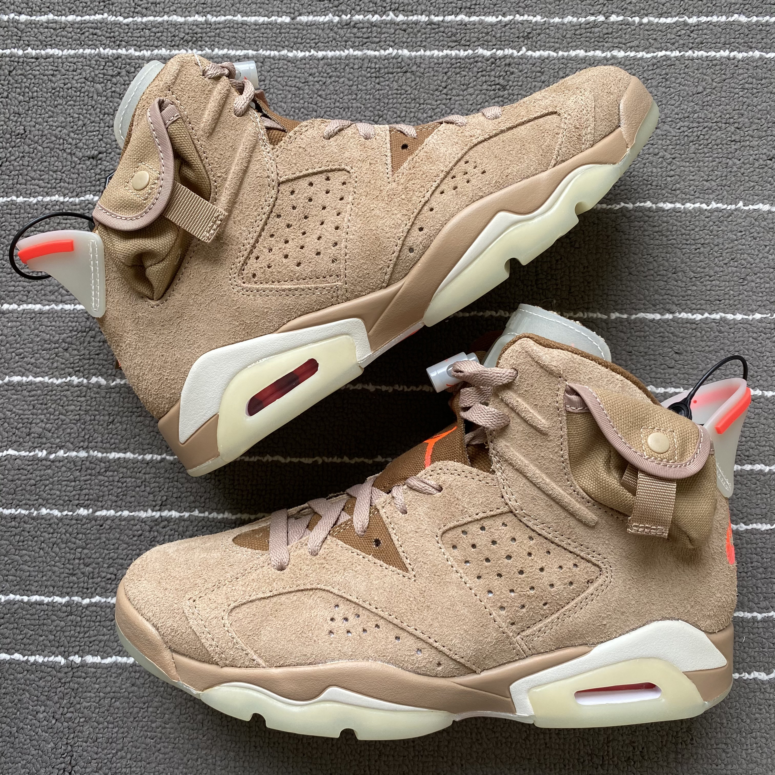 Jordan 6 x Travis Scott Retro SP British Khaki 착용 스타일 - 1