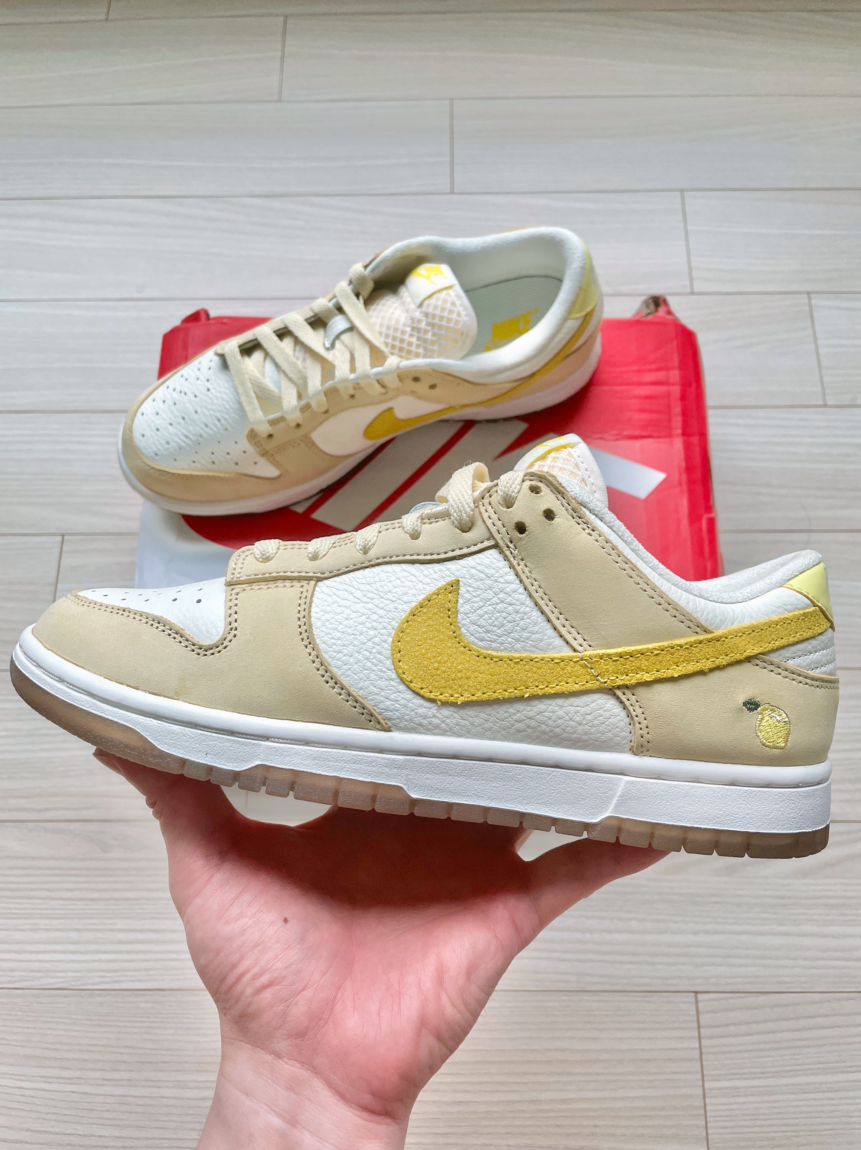 (W) Nike Dunk Low Lemon Drop 착용 스타일 - 1