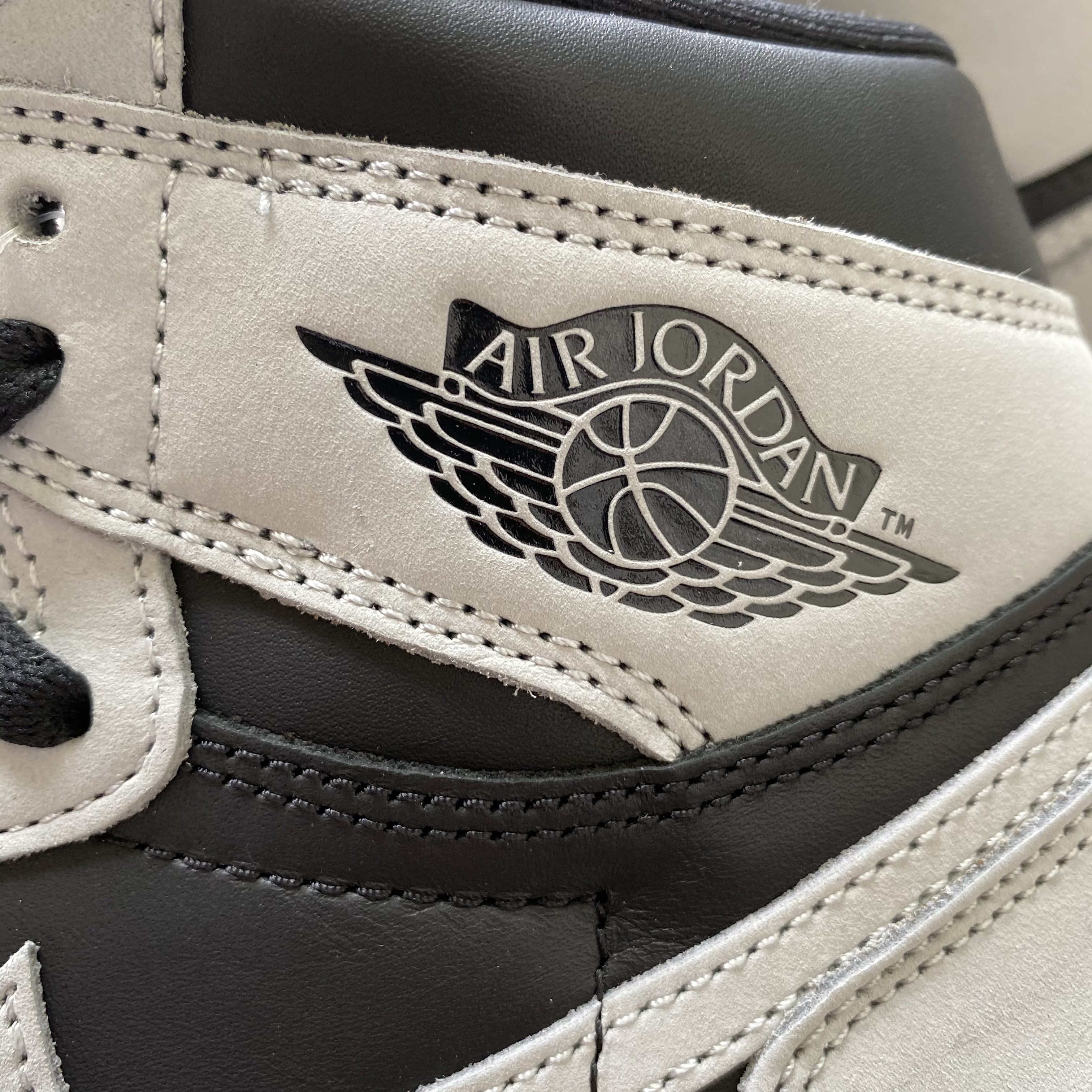 Jordan 1 Retro High OG Shadow 2.0 착용 스타일 - 4
