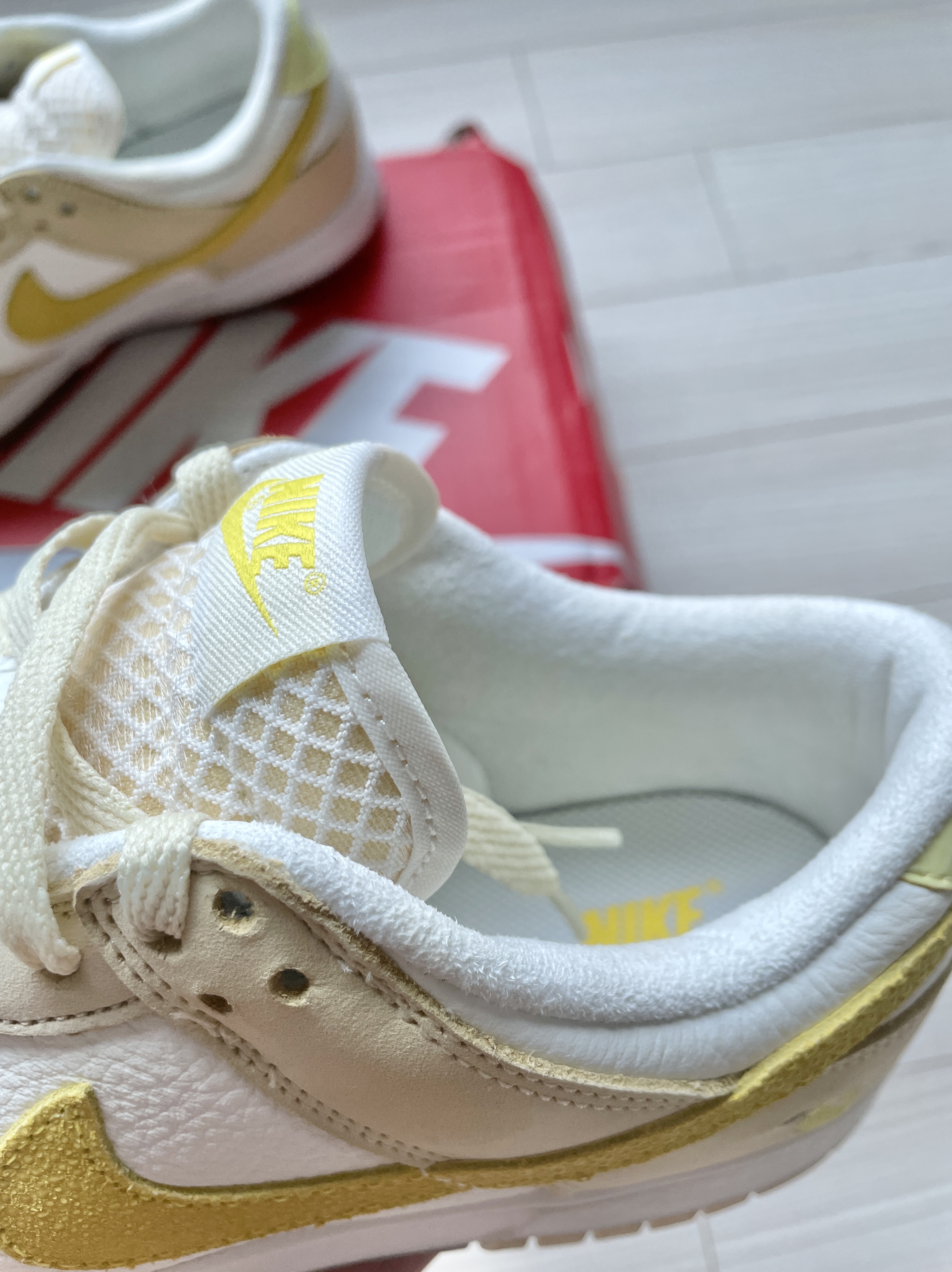 (W) Nike Dunk Low Lemon Drop 착용 스타일 - 3