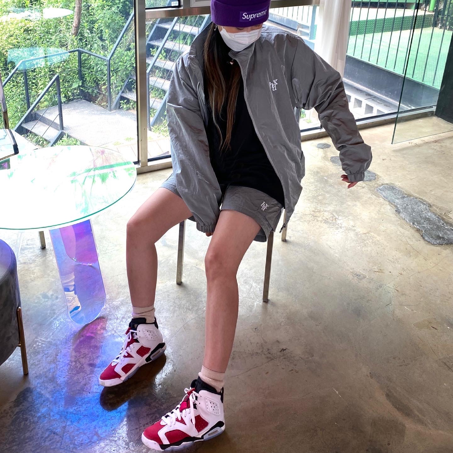 Jordan 6 Retro Carmine 2021, (GS) Jordan 6 Retro Carmine 2021 착용 스타일 - 1