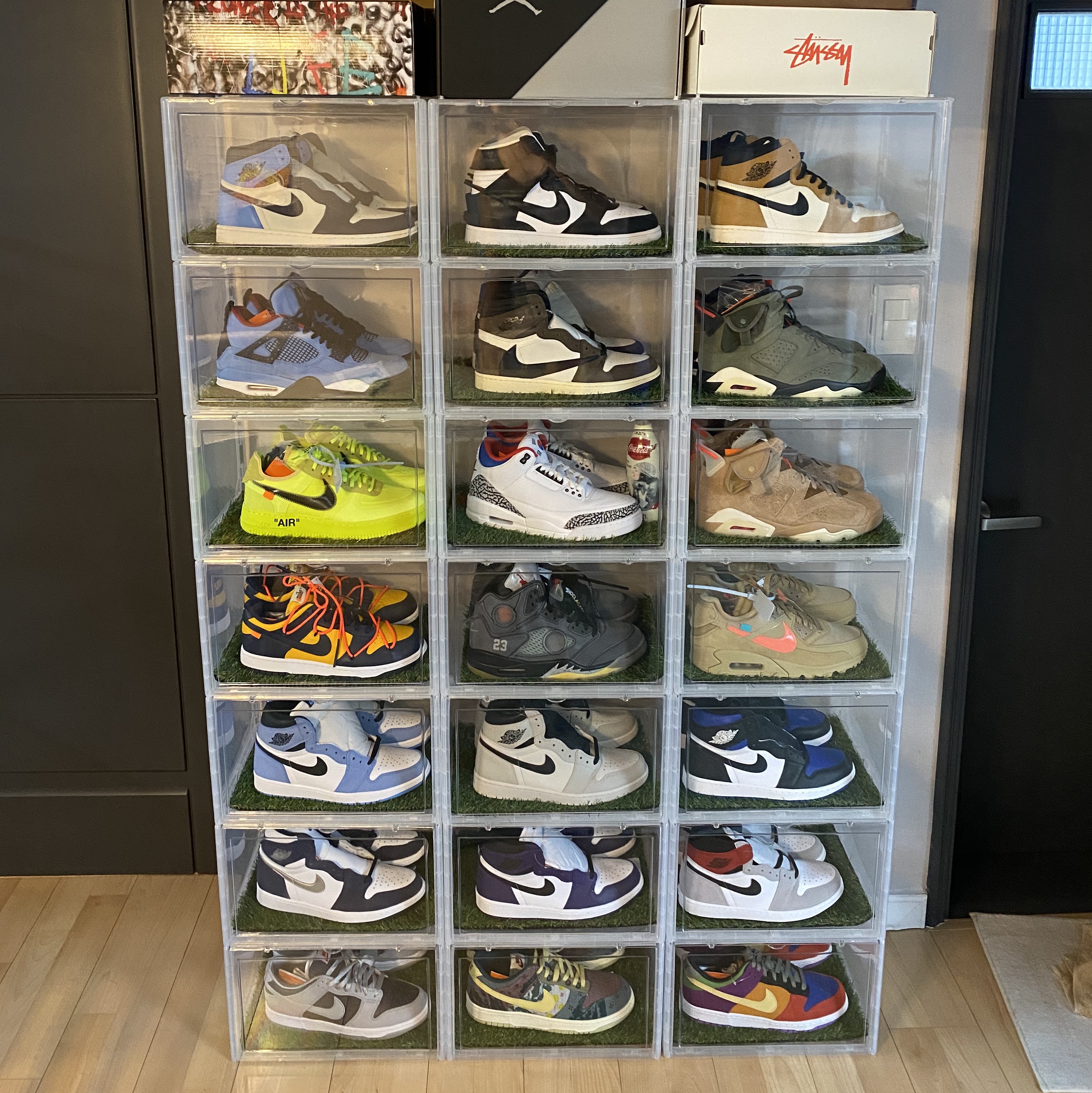 Jordan 1 Retro High Obsidian UNC, Nike x Ambush Dunk High Black 착용 스타일