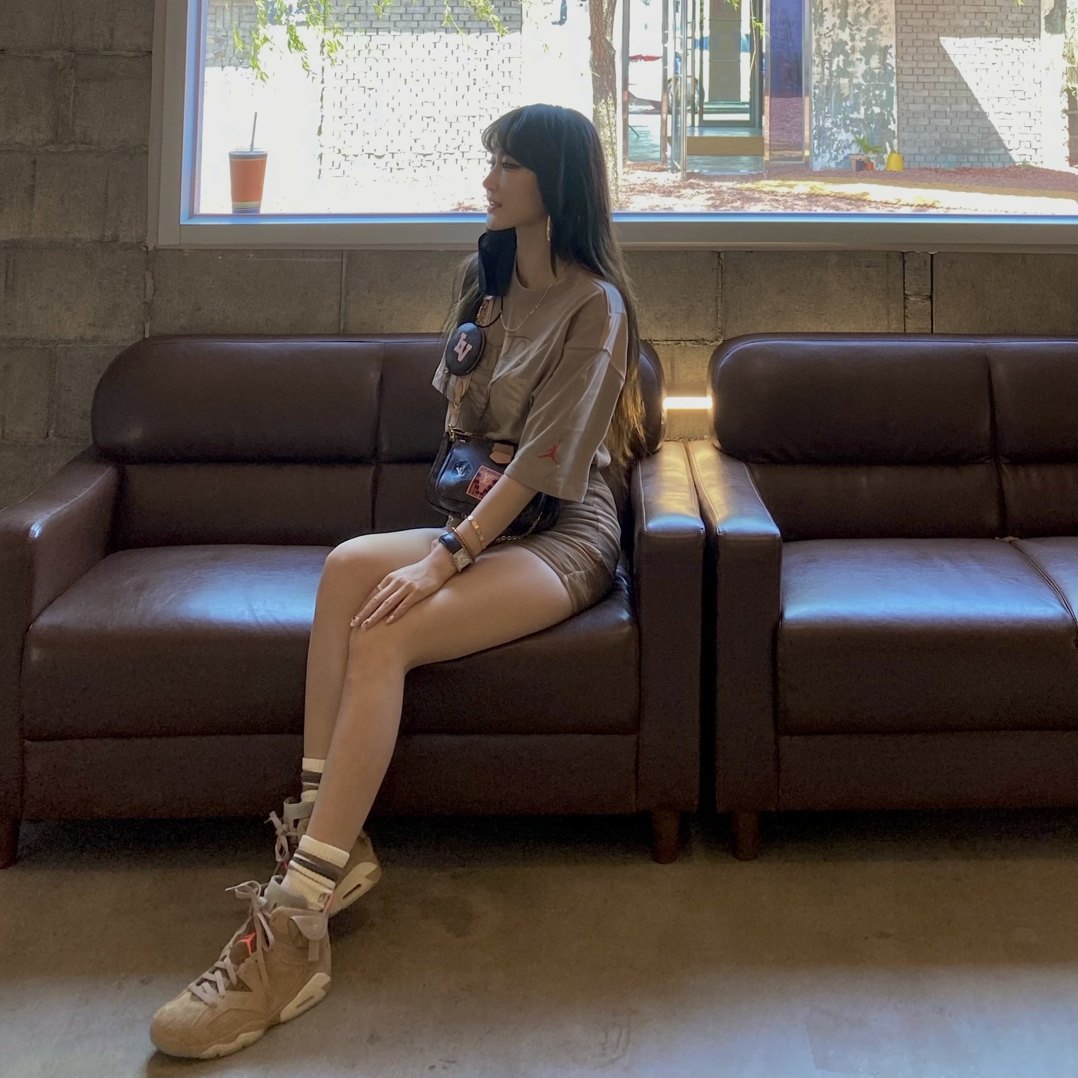 Jordan 6 x Travis Scott Retro SP British Khaki, Jordan x Travis Scott S/S Top - Asia 착용 스타일 - 2