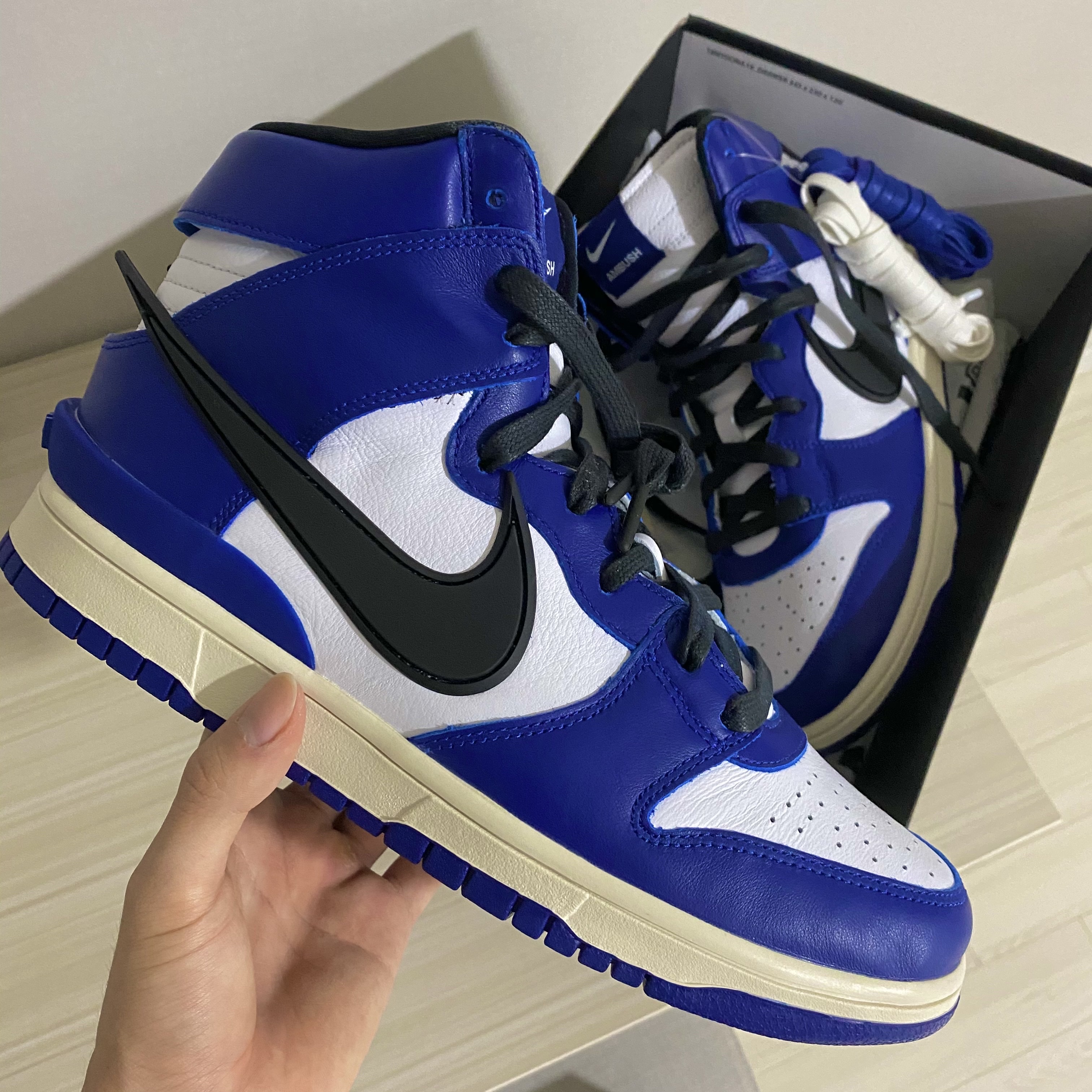 Nike x Ambush Dunk High Deep Royal Blue 착용 스타일 - 2