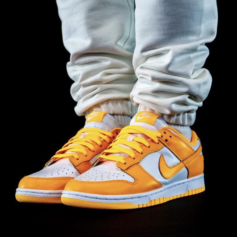 (W) Nike Dunk Low Laser Orange 착용 스타일 - 3