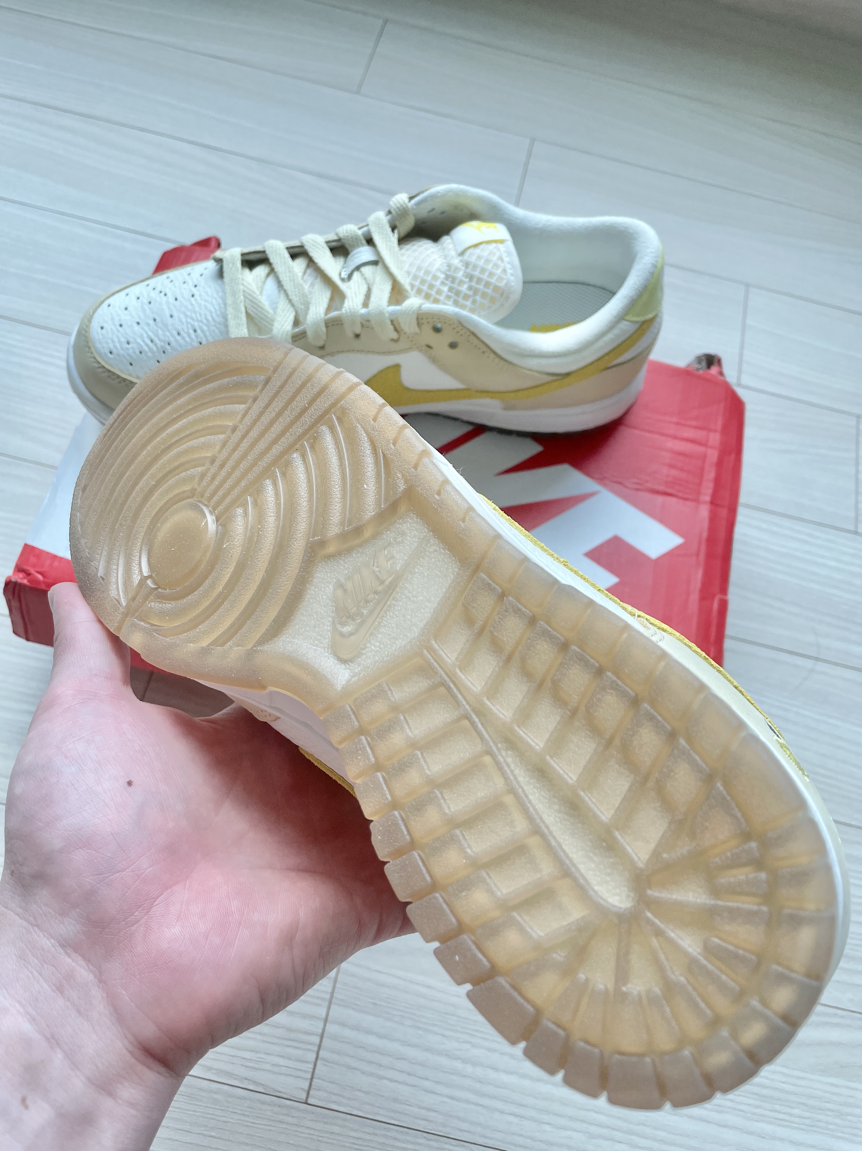 (W) Nike Dunk Low Lemon Drop 착용 스타일 - 4