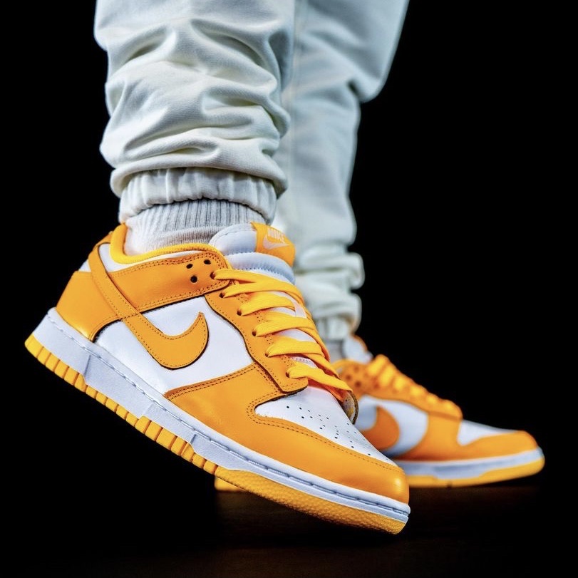 (W) Nike Dunk Low Laser Orange 착용 스타일 - 2