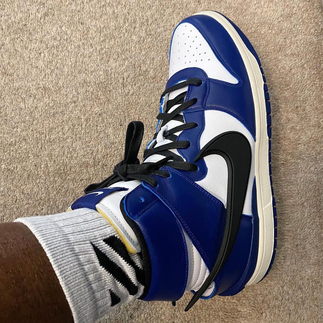 Nike x Ambush Dunk High Deep Royal Blue 착용 스타일 - 4