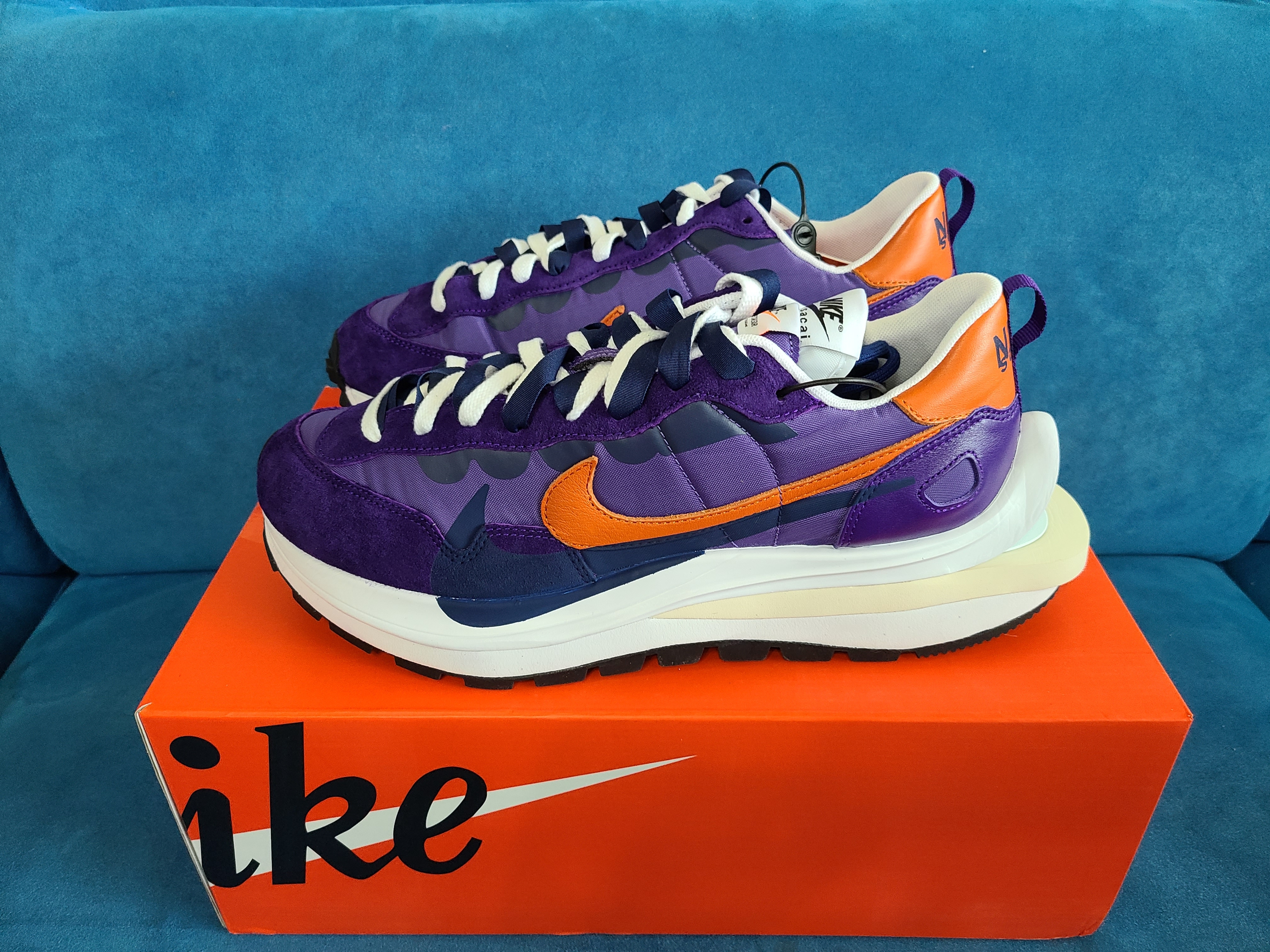 Nike x Sacai VaporWaffle Dark Iris 착용 스타일 - 1