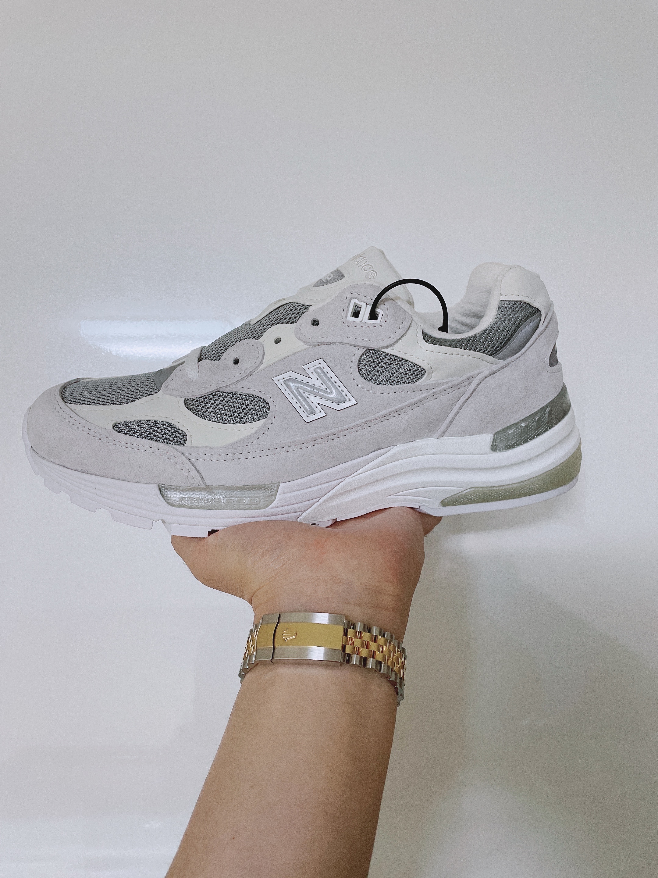 New Balance 992 Made in USA White Silver 착용 스타일