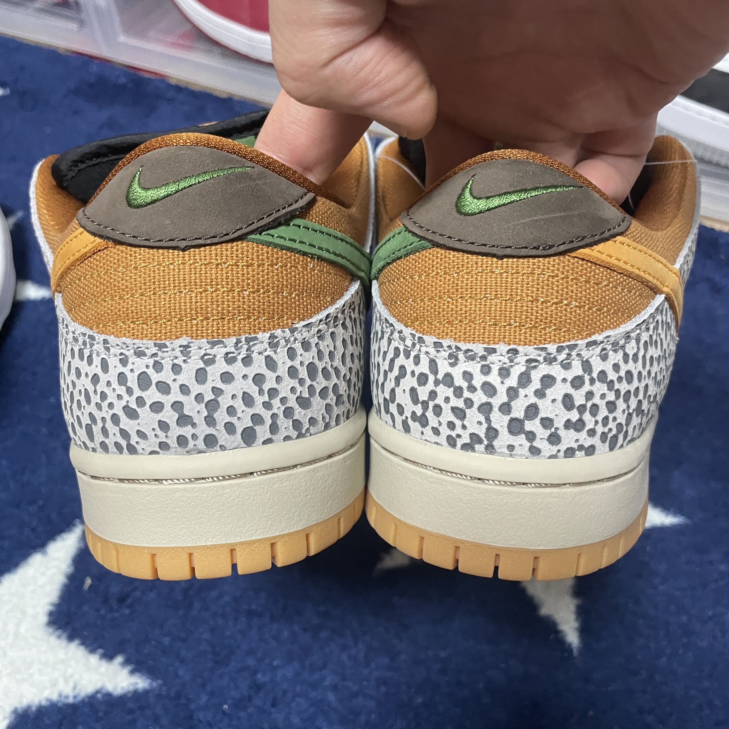 Nike SB Dunk Low Pro Safari 착용 스타일 - 5